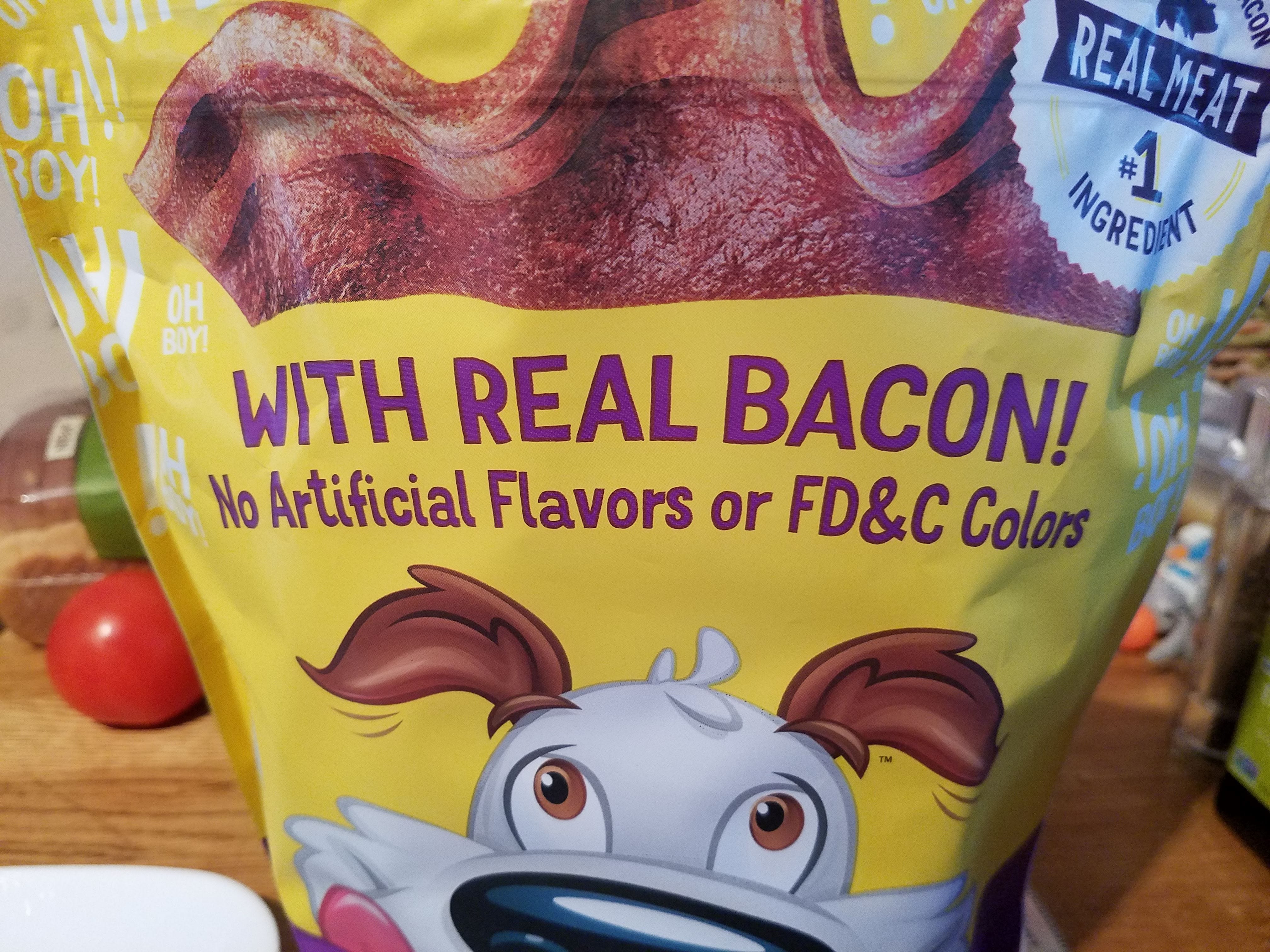 Can dogs shop eat bacon bits