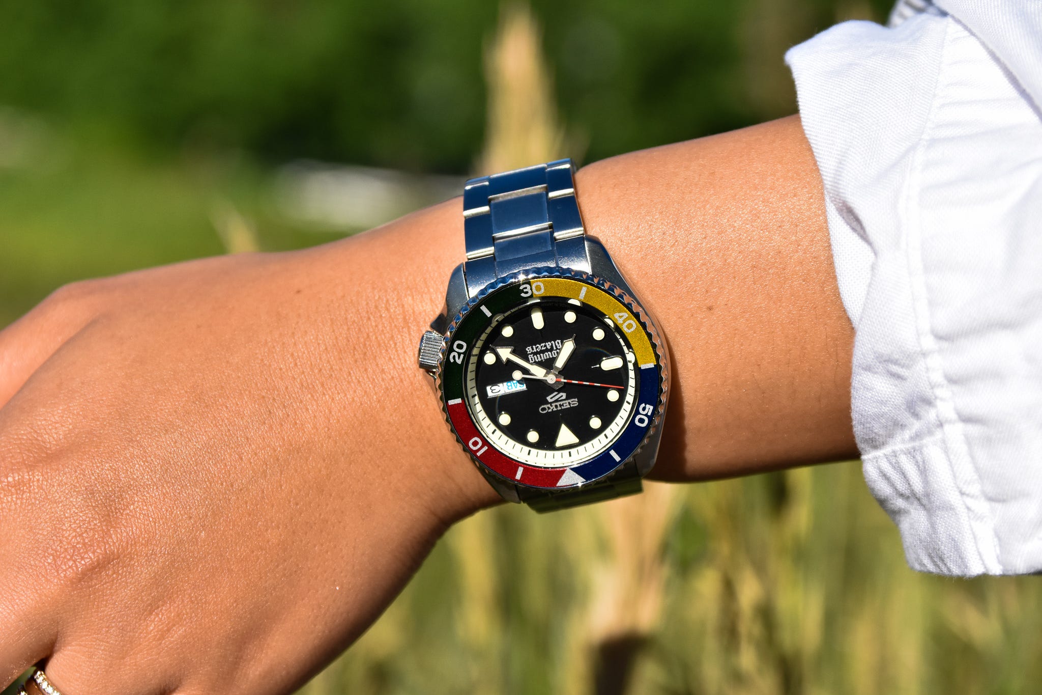 Seiko 5 hotsell sports pepsi bezel