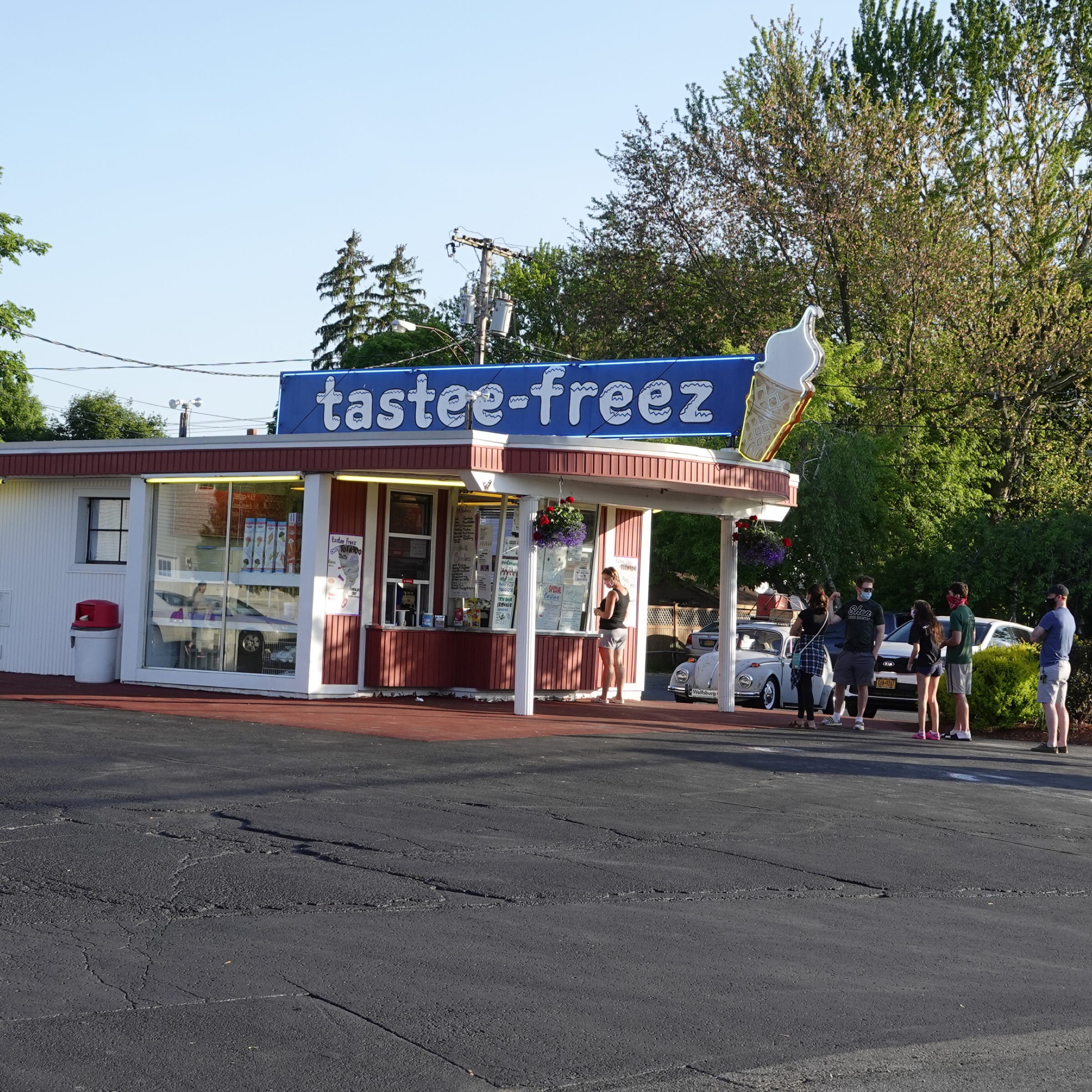 TasteeFreez a bittersweet farewell to a classic location; a