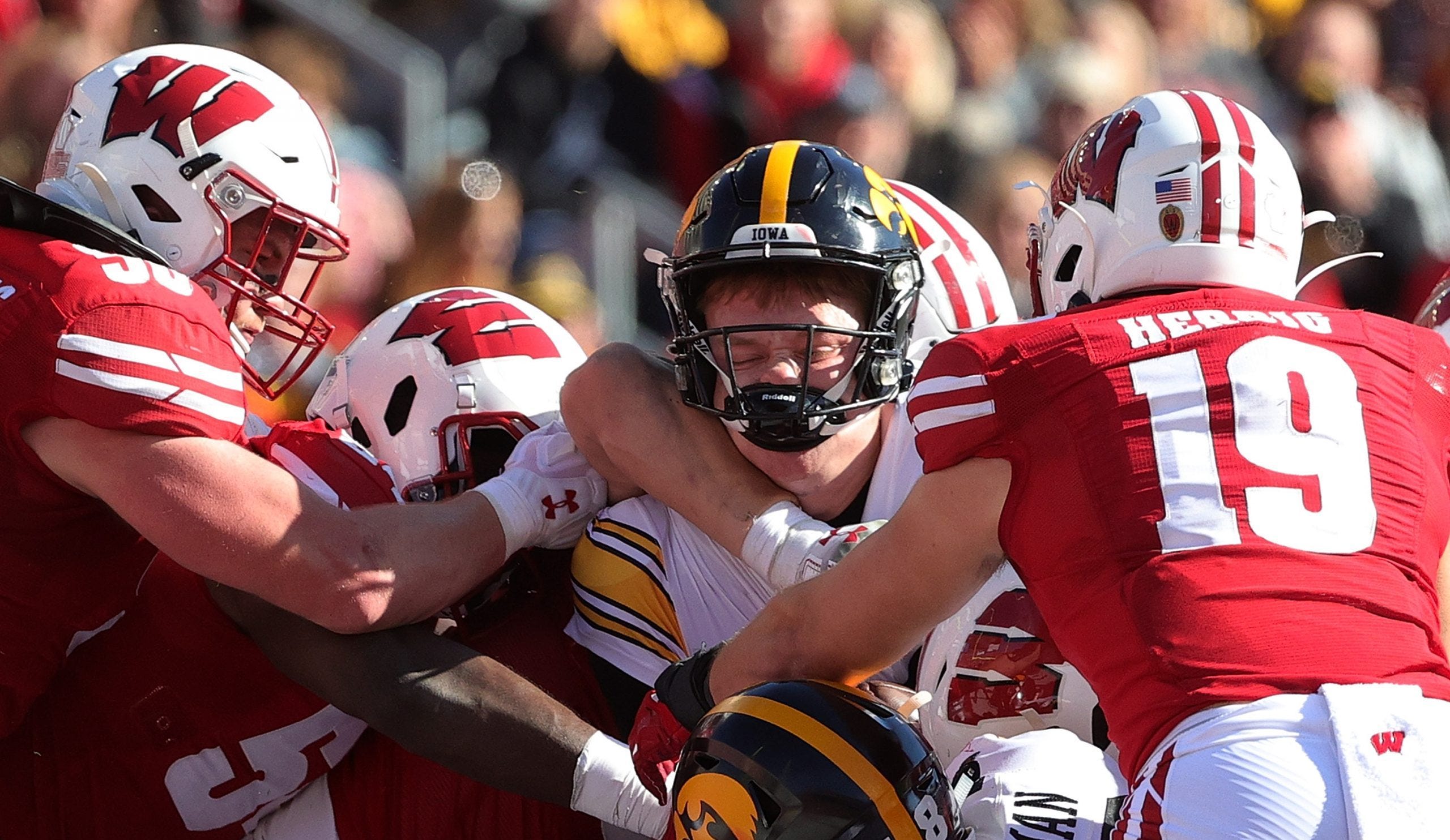 Wisconsin Football 3 Key matchups to watch for against Iowa