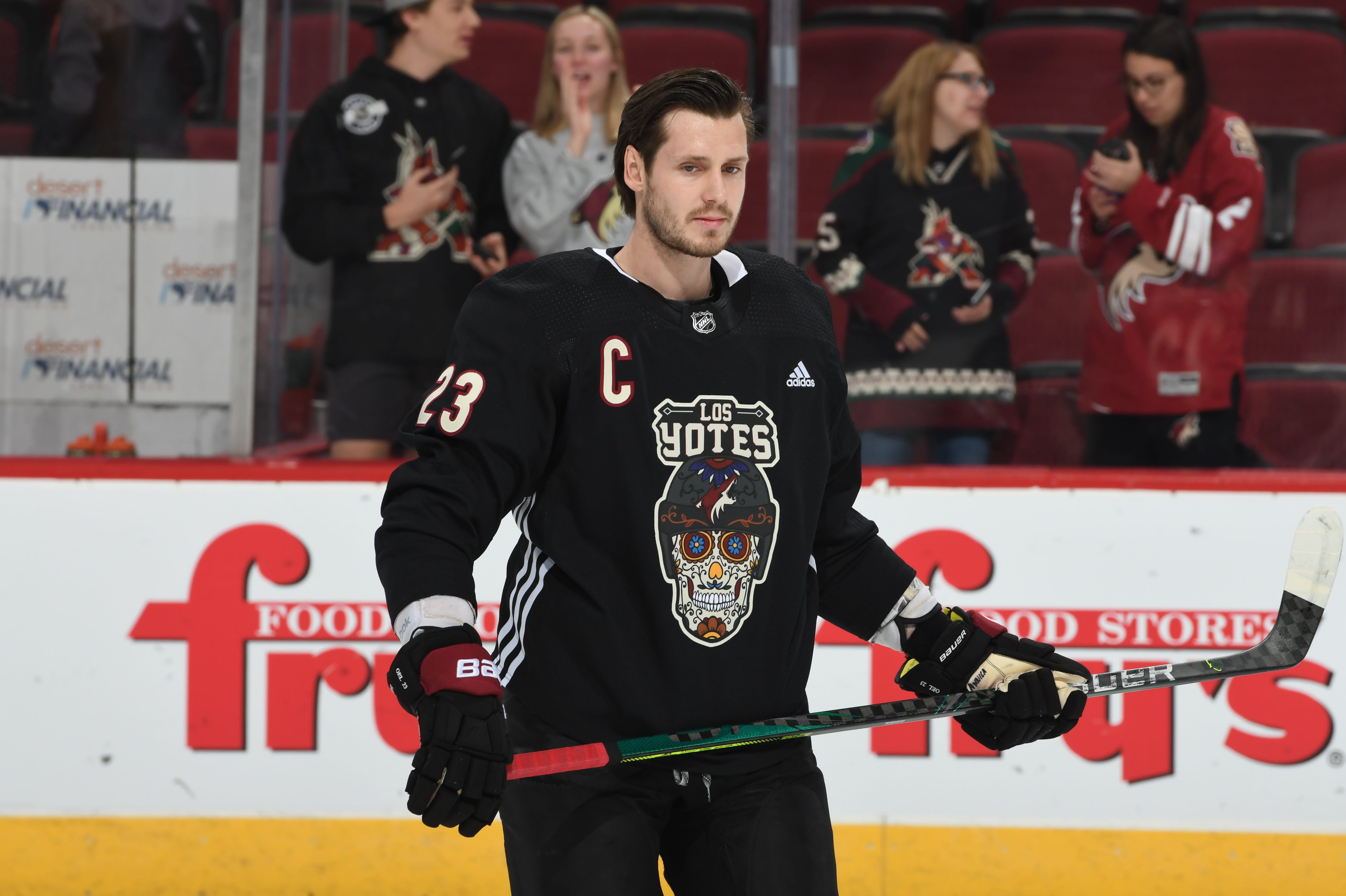 Los shop yotes jersey