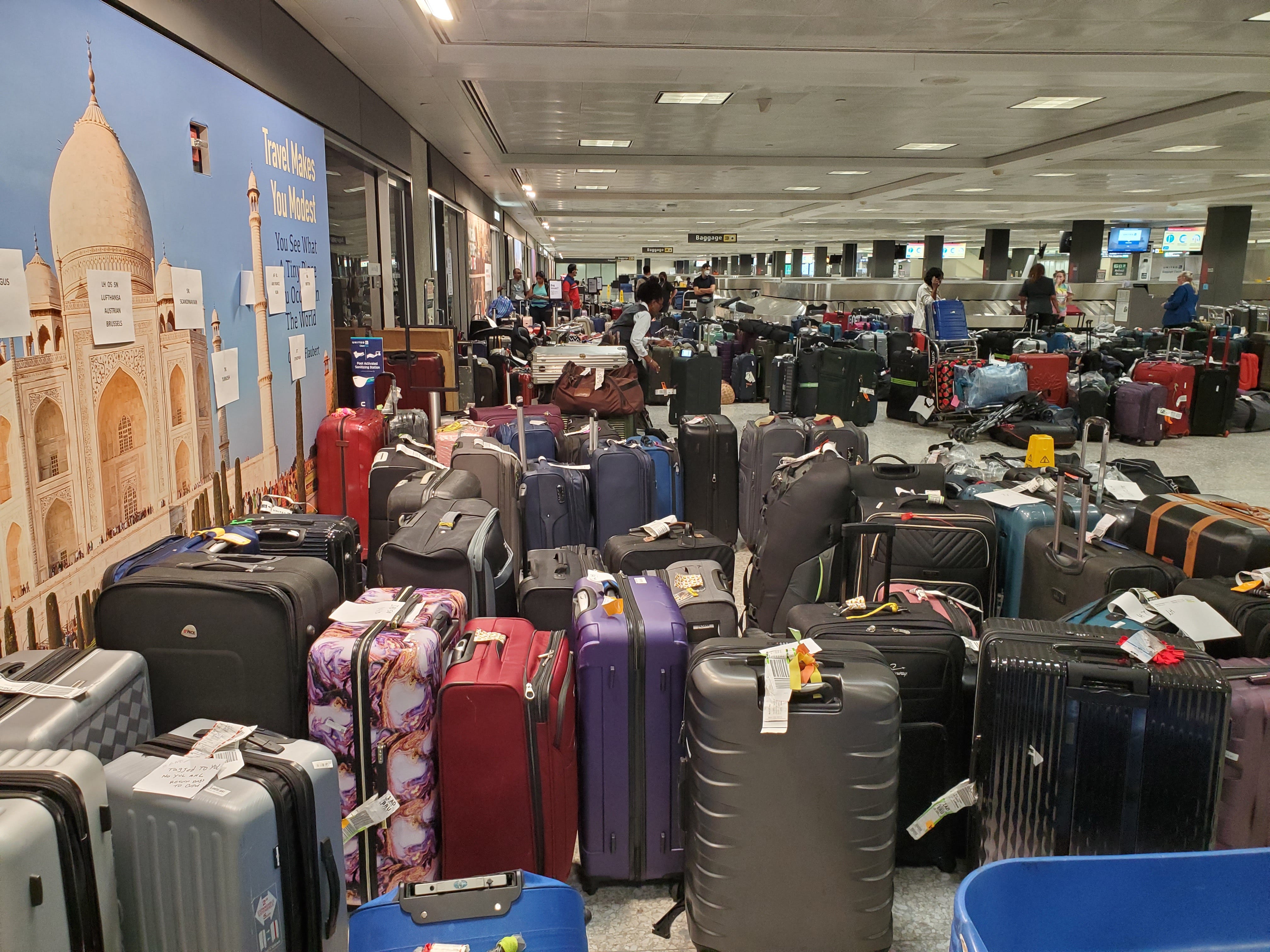 Lufthansa fragile baggage top