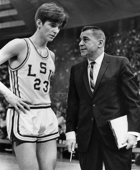 Back to the Feature Blue Ribbon Salutes Great Moments in College