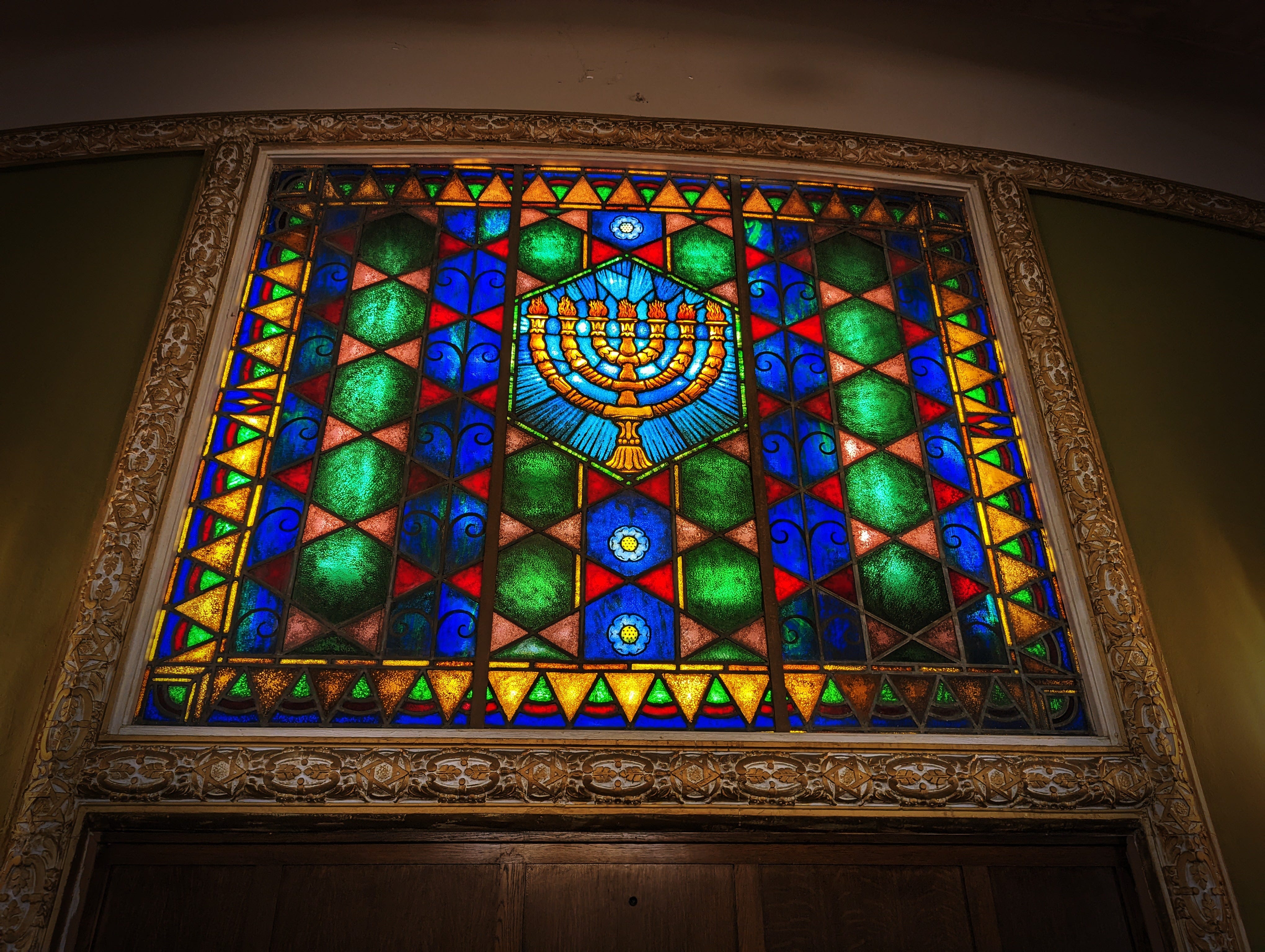 Inai Temple Exploring the hidden secrets of the 98-year-old Sinai Temple in Koreatown