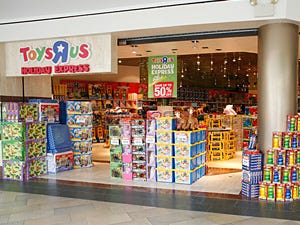 Toys r us store pop up stores