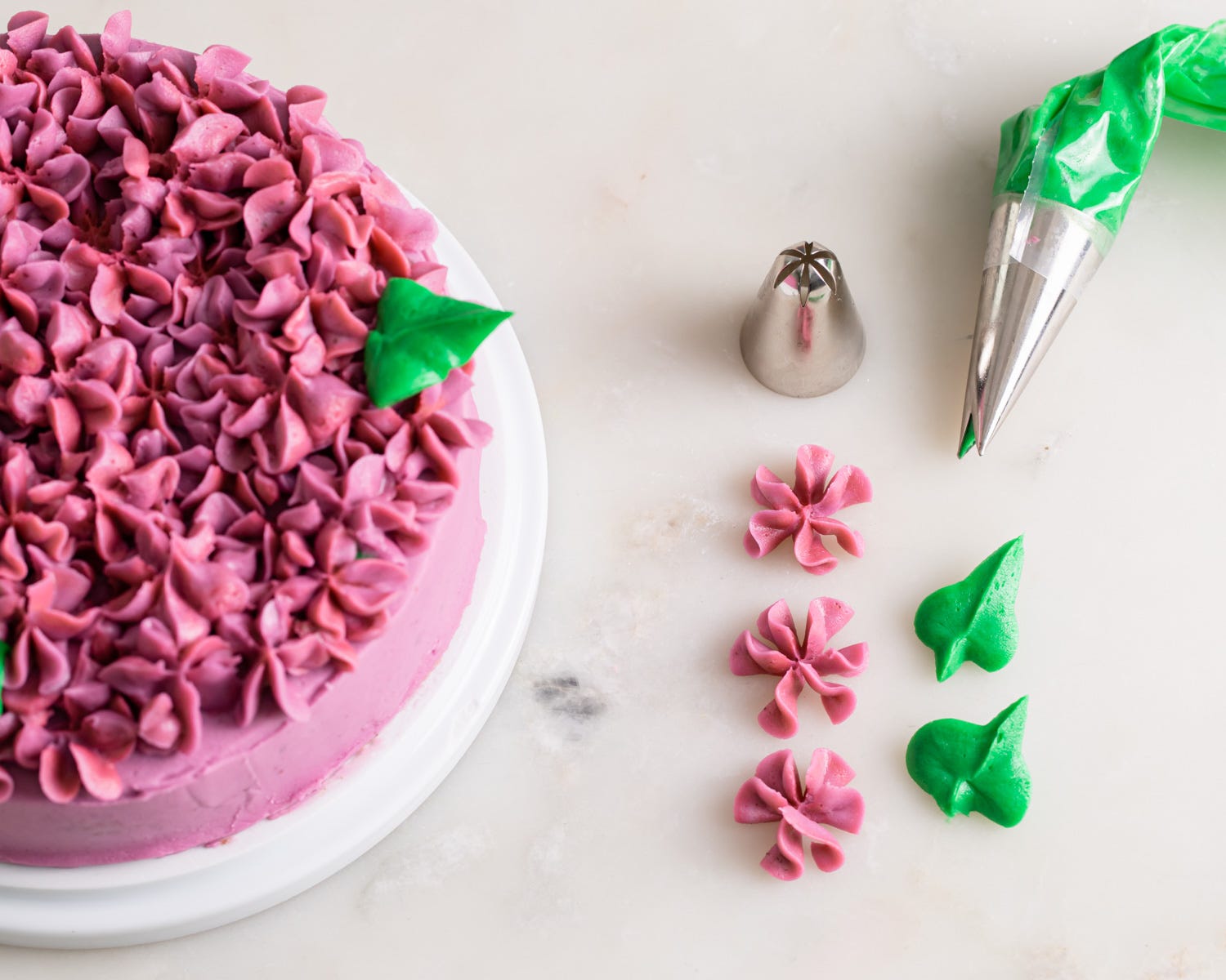 Star nozzle 2025 cake decorating