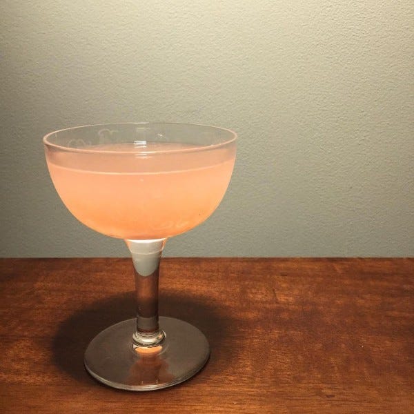 Pink grapefruit gimlets 🍸💕💫