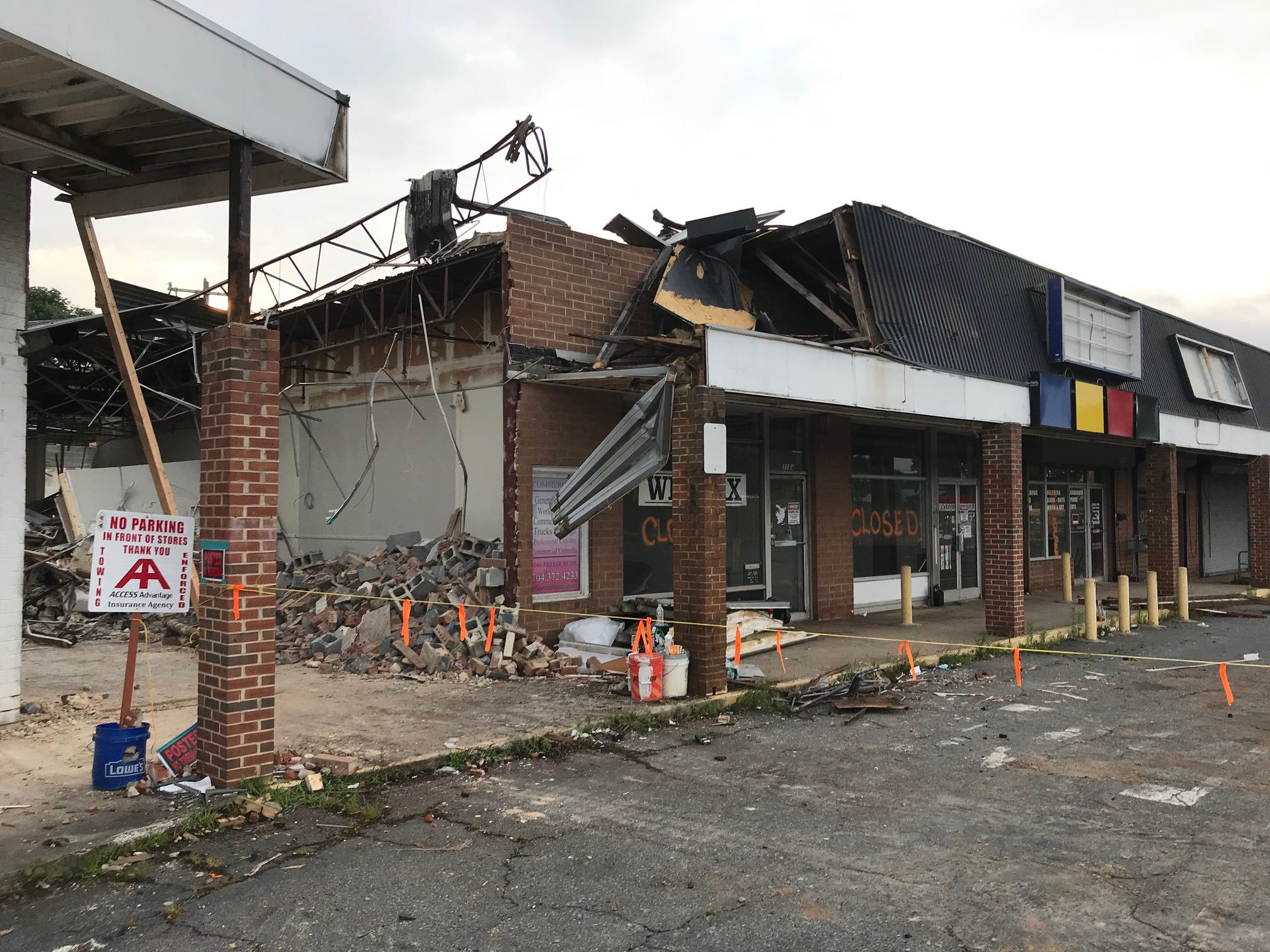 Shoe warehouse on freedom 2025 drive
