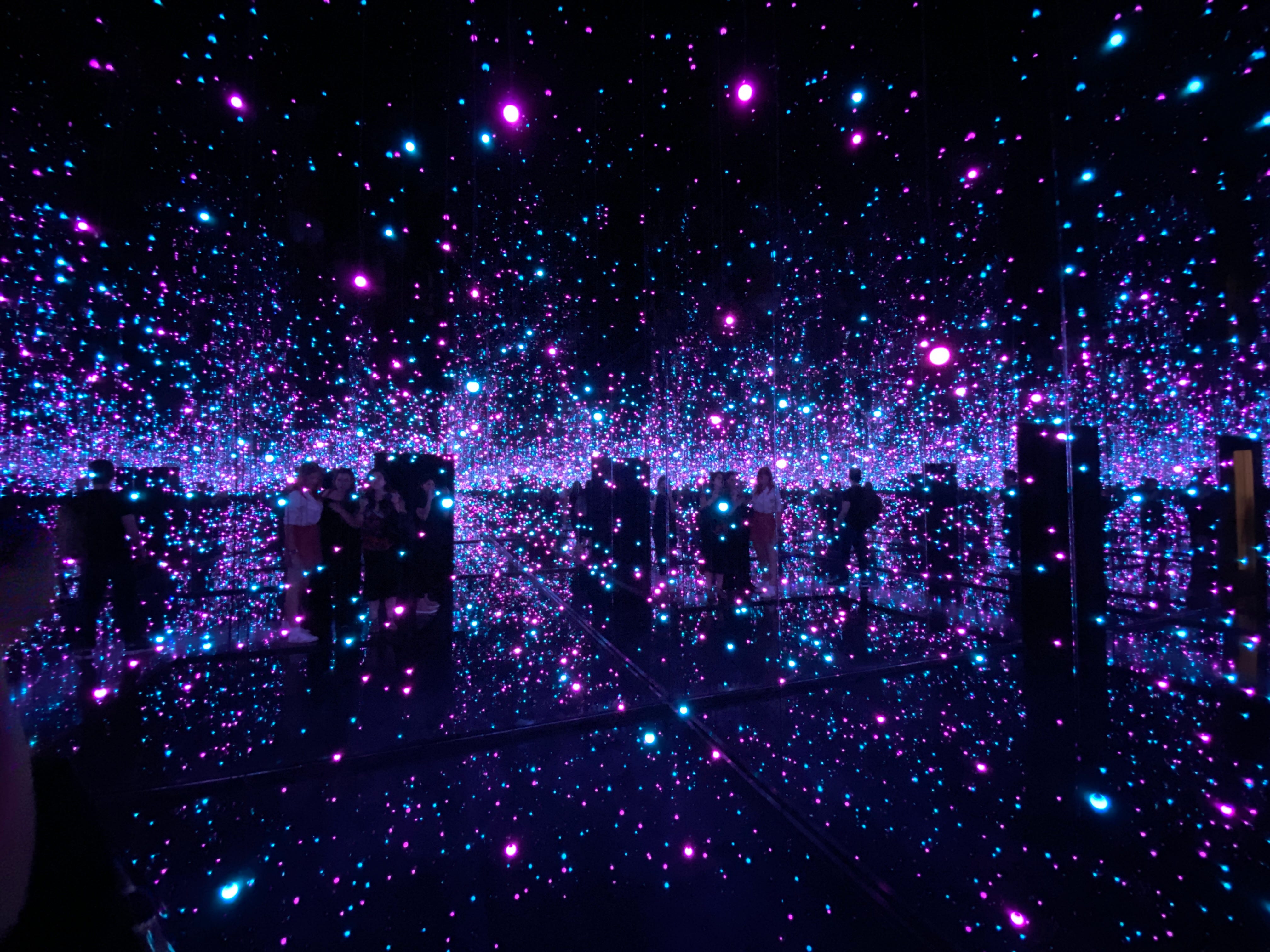 📝 Mirrors, Light and Colours by Ana Vila