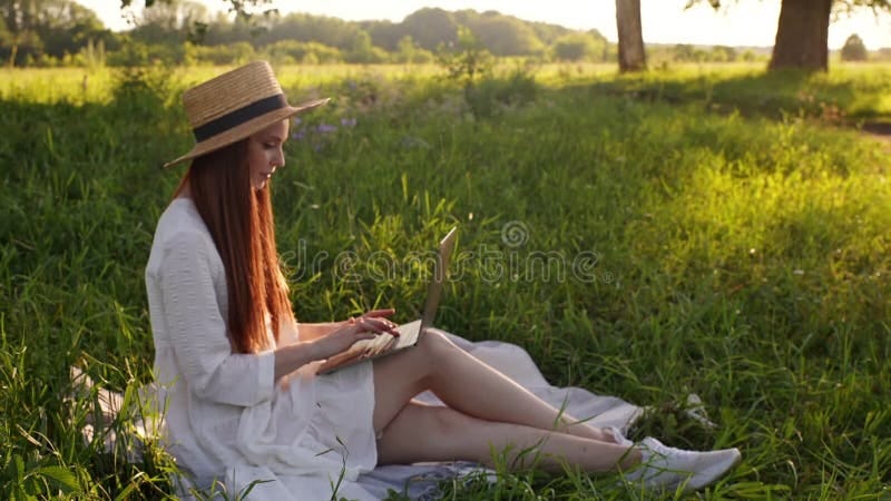 Beach hat with writing online