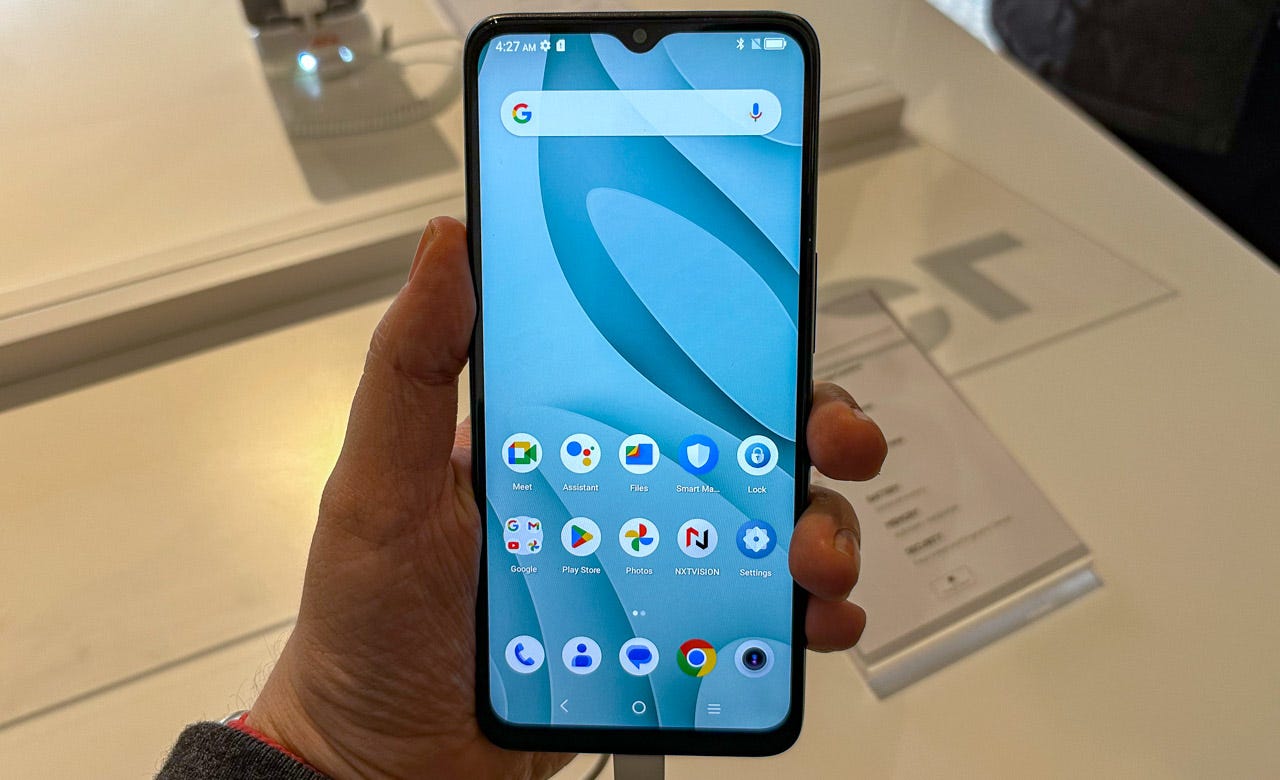 TCL 40 XE 5G handson review the most affordable 5G phone you can buy
