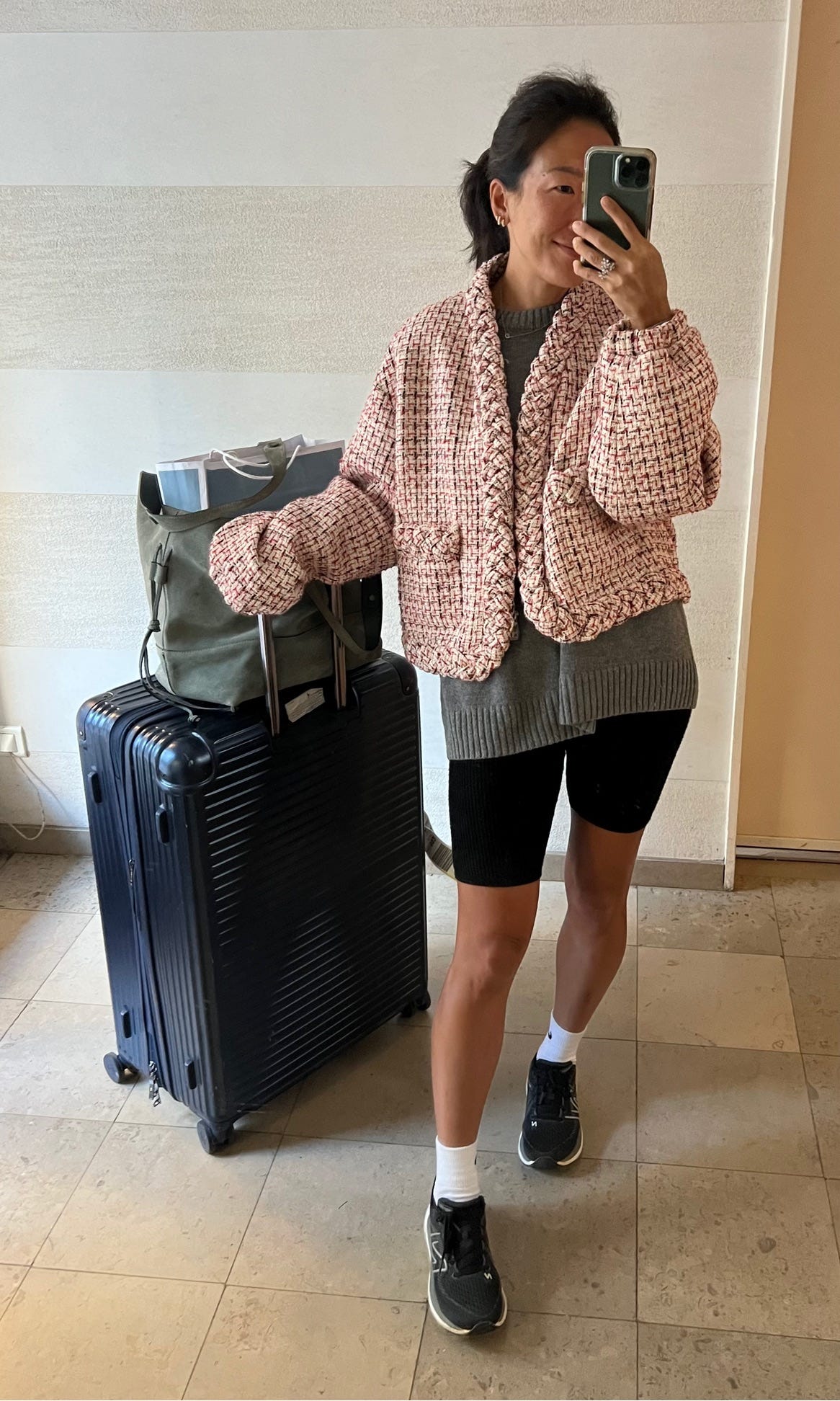Valentino sneaker sale outfit