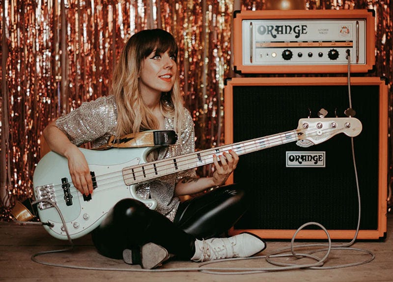 Learn bass guitar shop