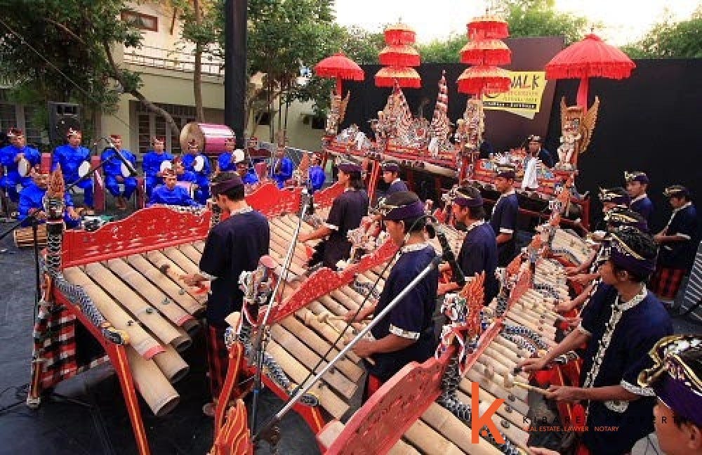 Indonesian music gamelan on sale