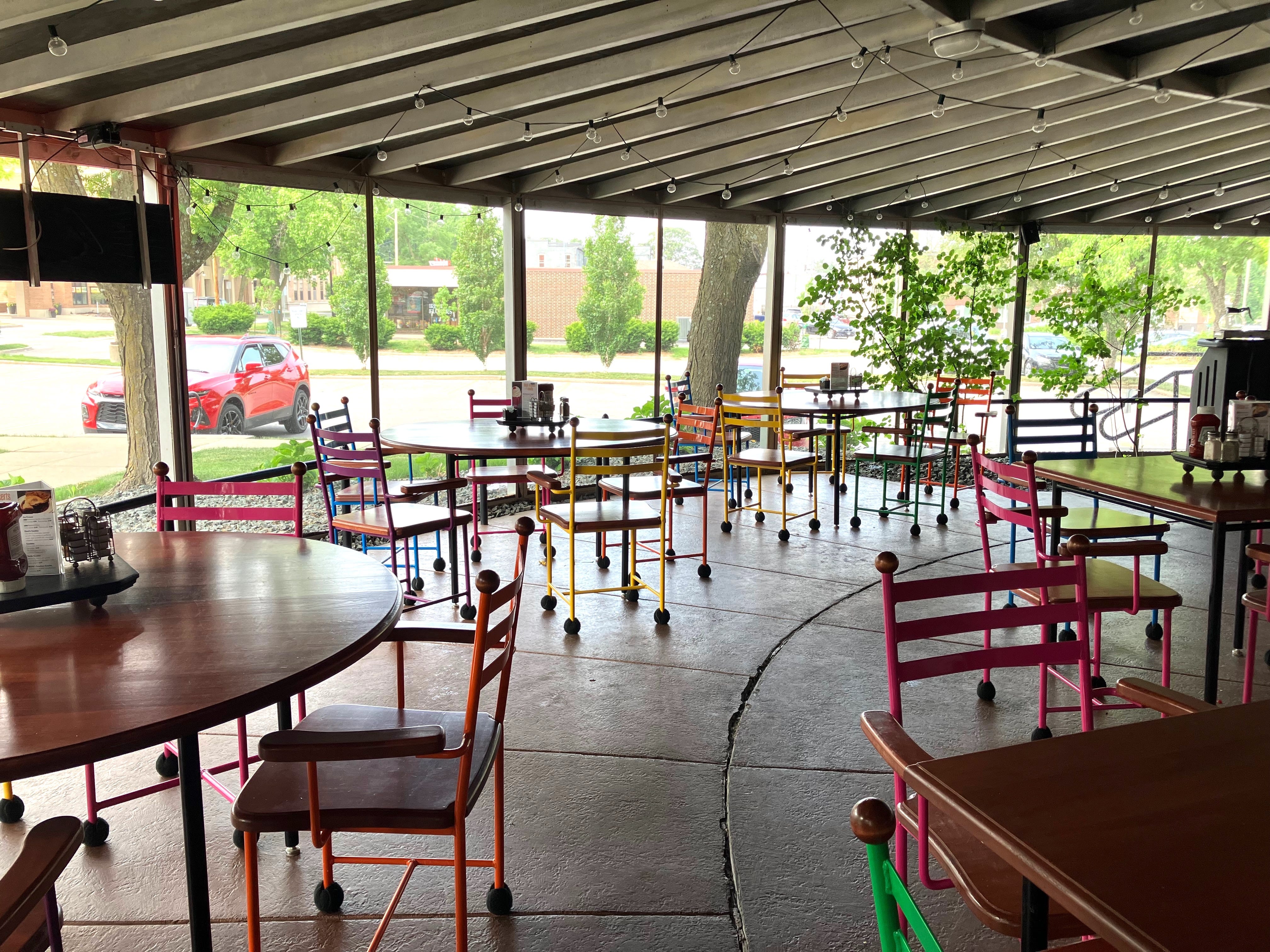 The BestLooking Dining Patios in Des Moines