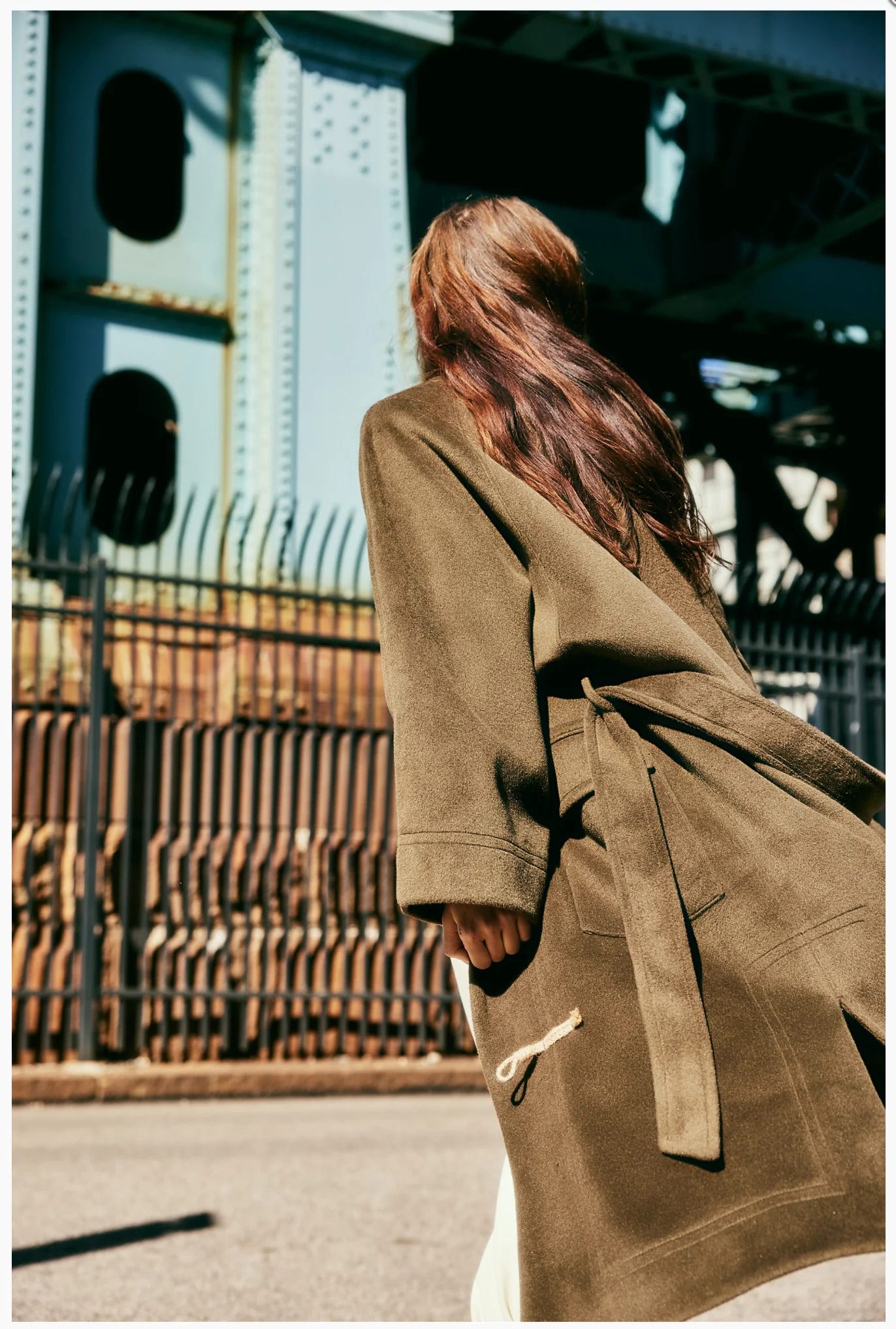 Wrap Up in Style: The Timeless Duffle Coat Wrap Up in Style: The Timeless Duffle Coat