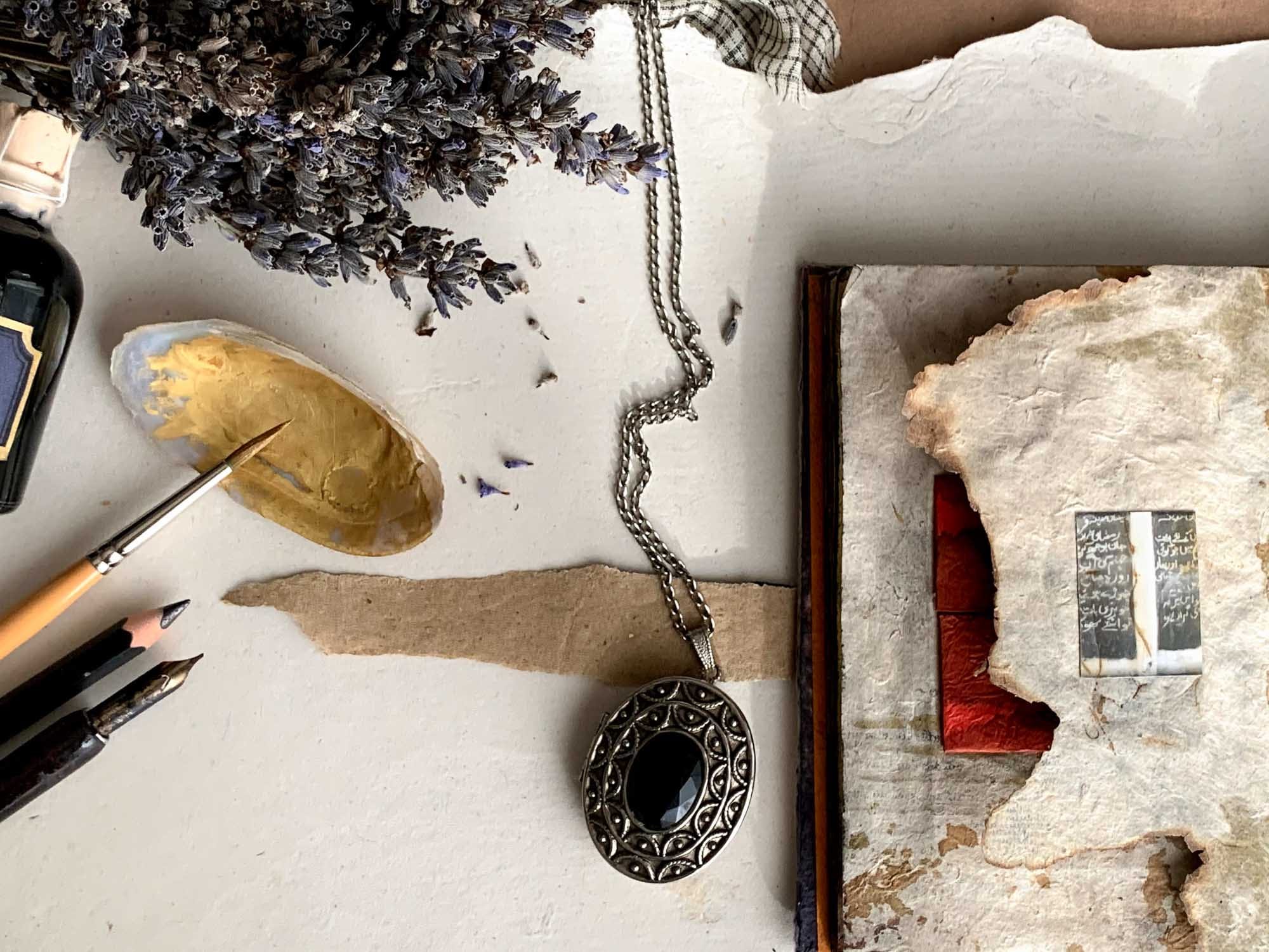 Breaking The Cycle: Challenging Inherited Reciprocal Roles - 1xuror6