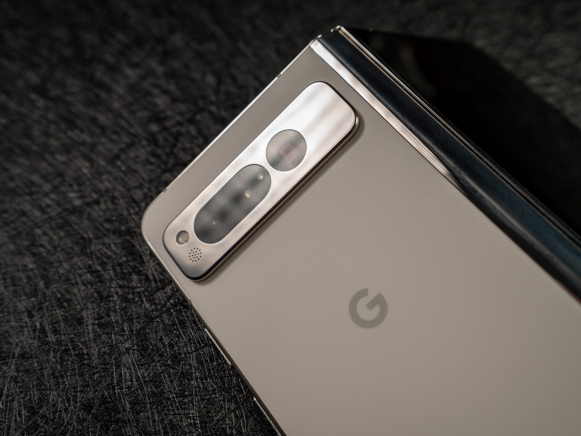 Samsung gear s3 with pixel 3 top