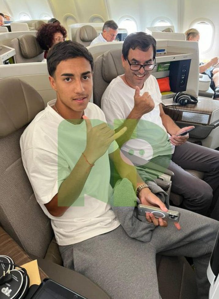 1812b63c-899f-4f5b-8423-a3f6706e7a65_716