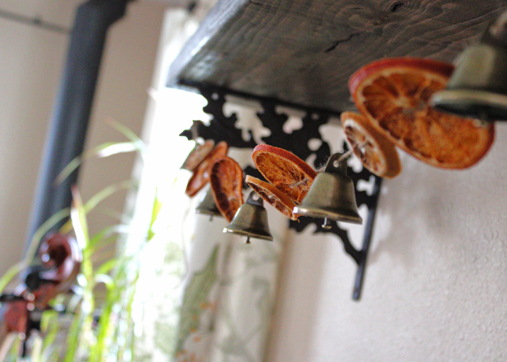 'Oranges & lemons,' say the bells of St. Clement's