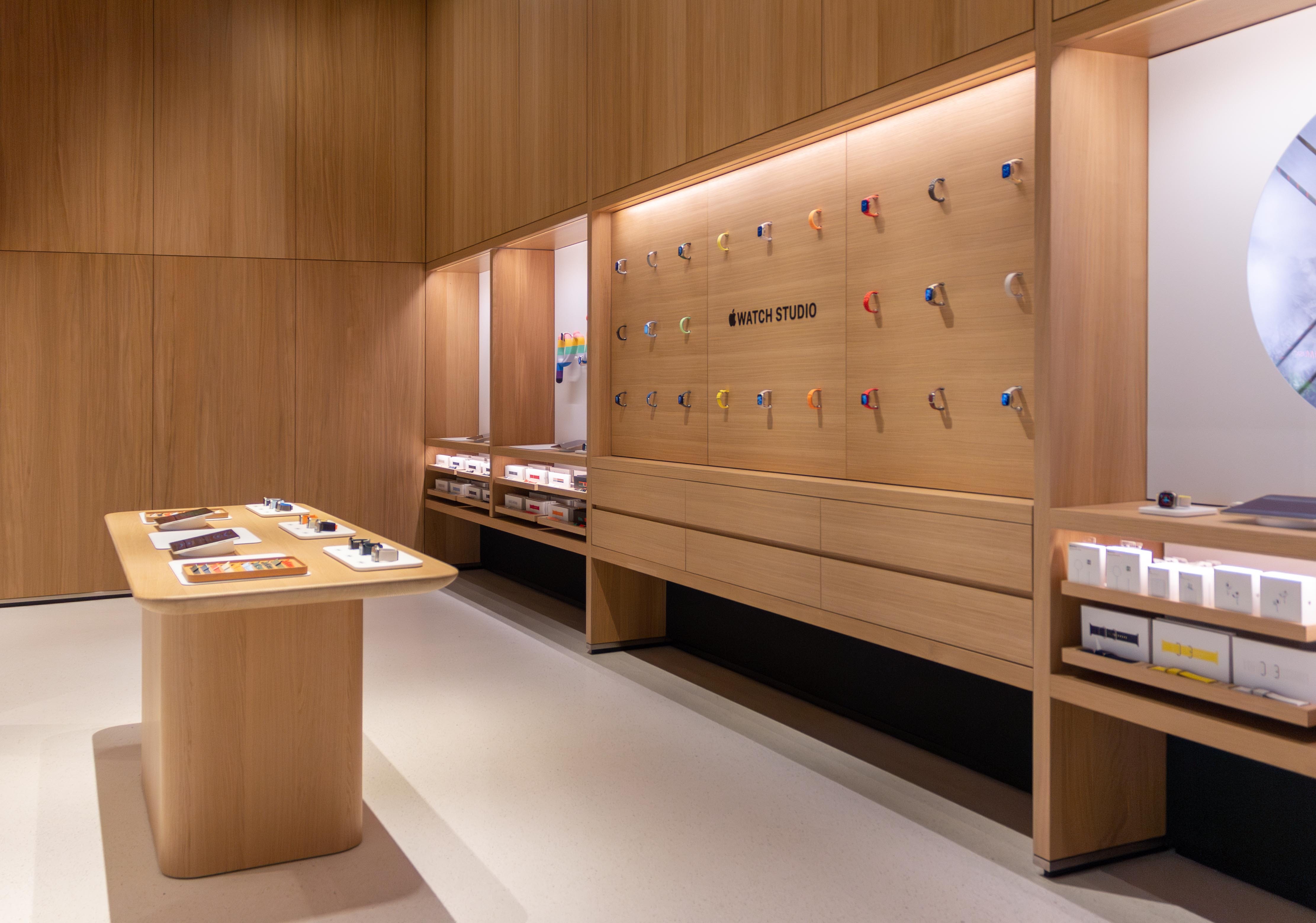 Apple watch 2025 studio in store