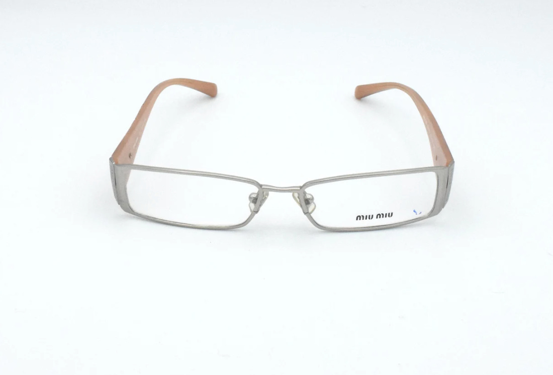 Chapter 21 how glasses became the biggest beauty statement of 2023