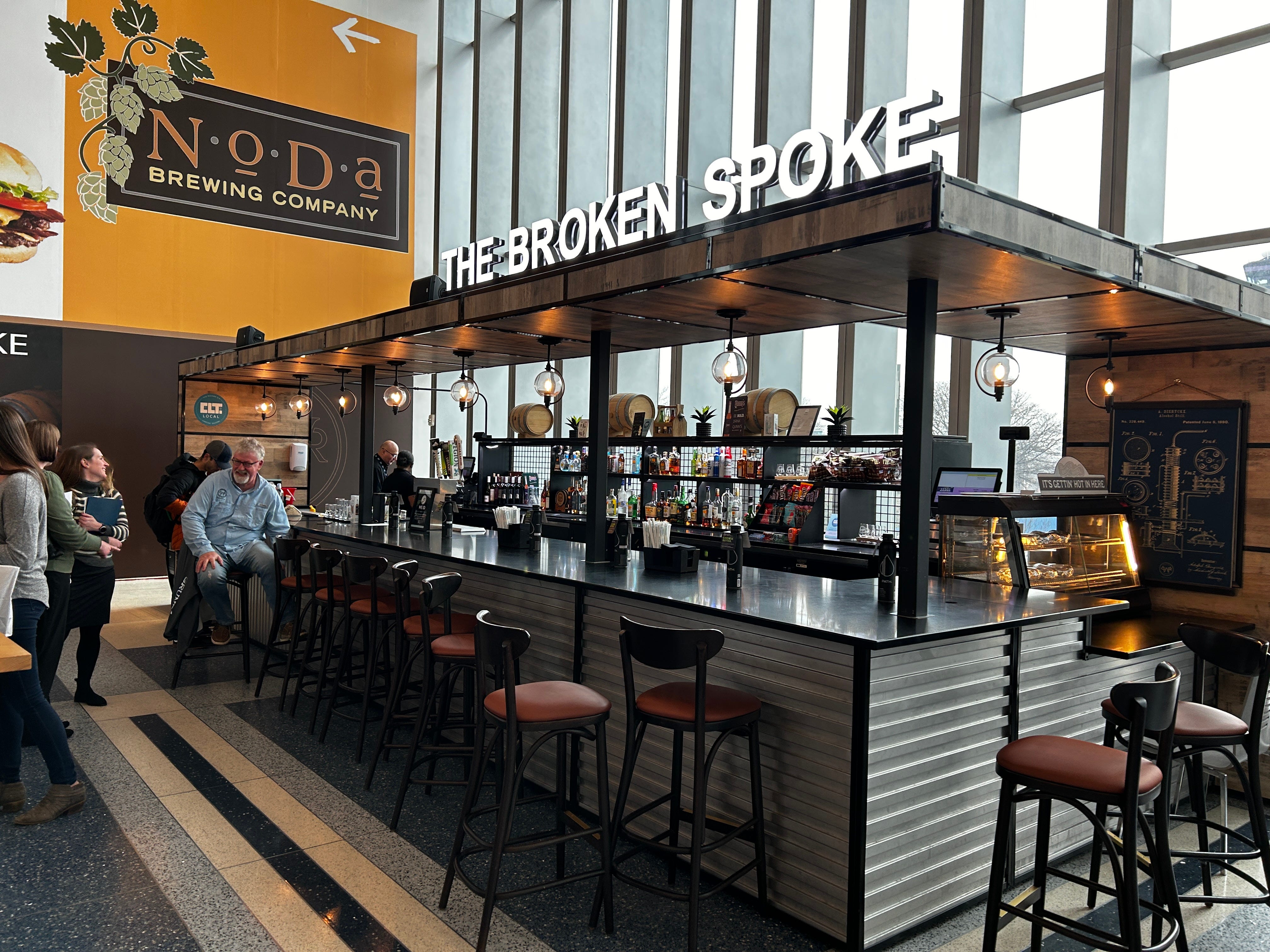 The strategy behind airport restaurants