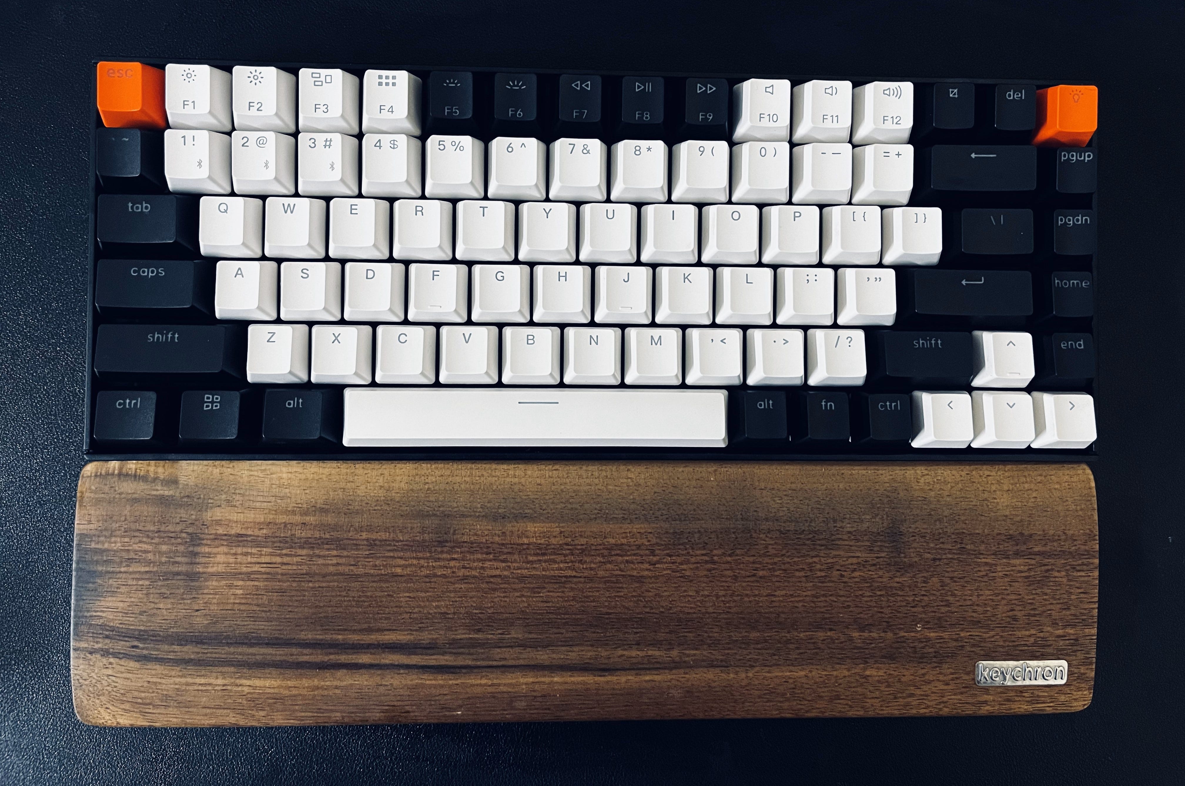 Cleaning mechanical keyboards is my favorite cleaning activity!