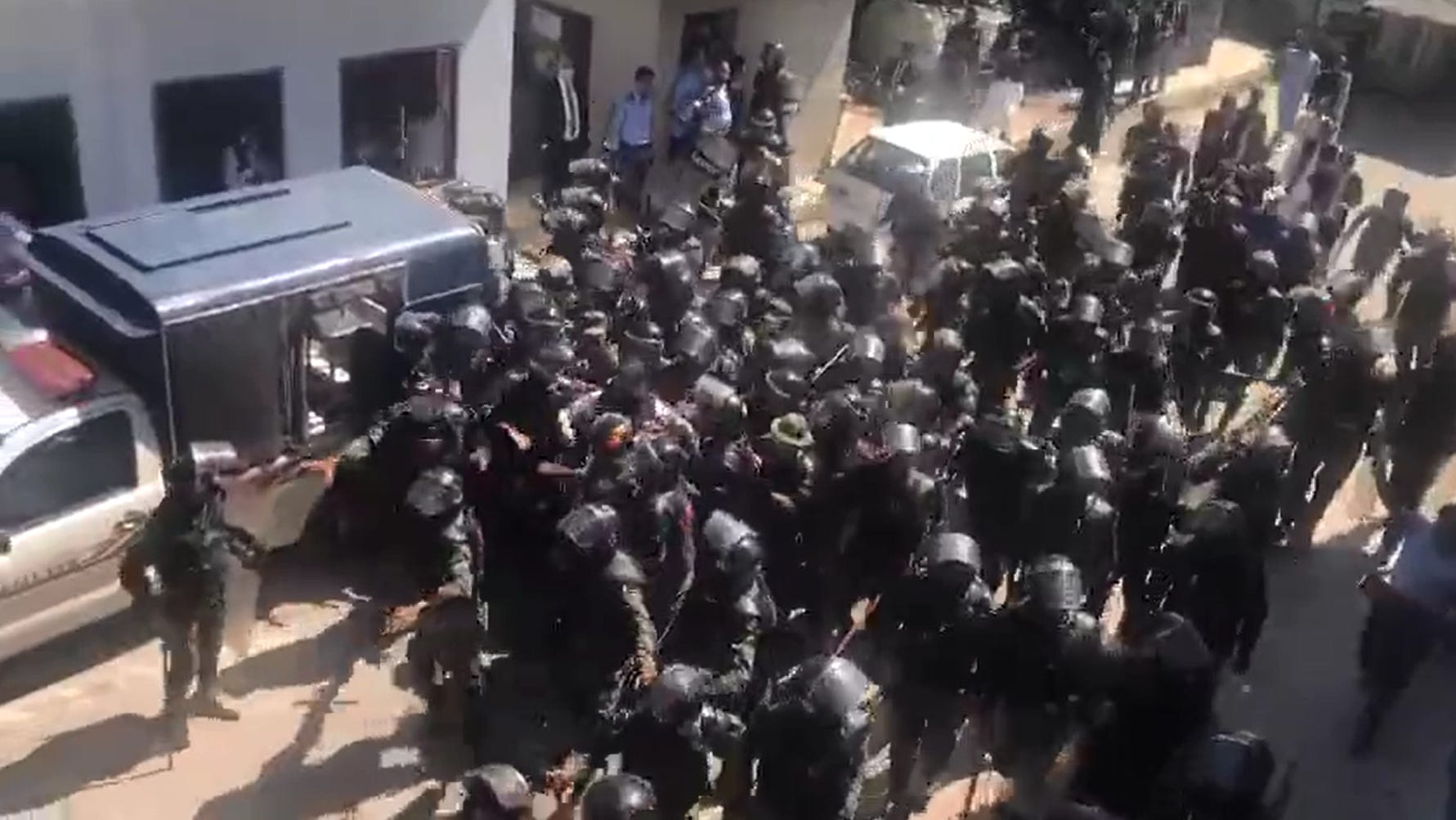PAKISTAN CHAOS: Dozens of Paramilitary Troops Invade High Court To Arrest Former PM Imran Khan – Paul Serran