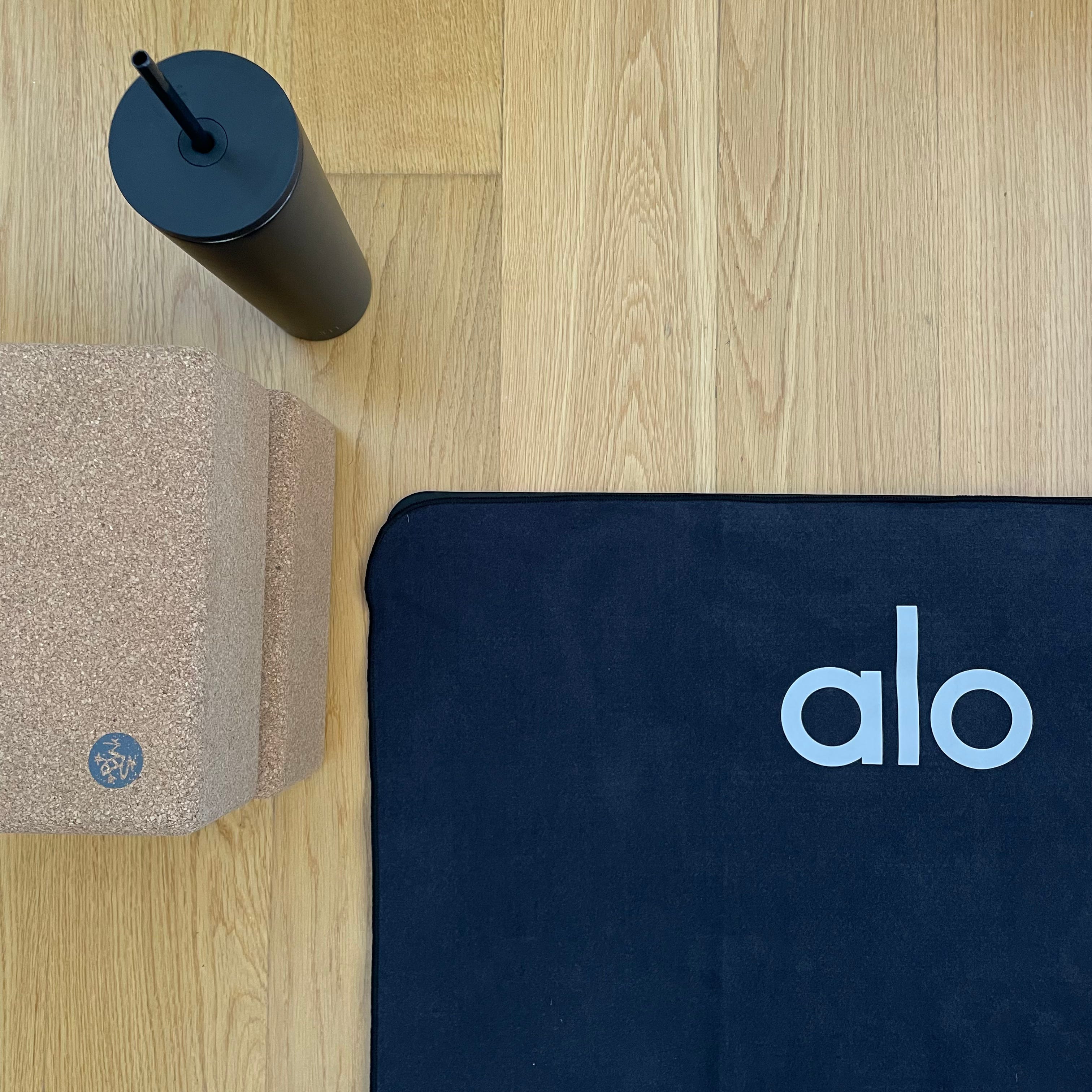 Alo store yoga mat