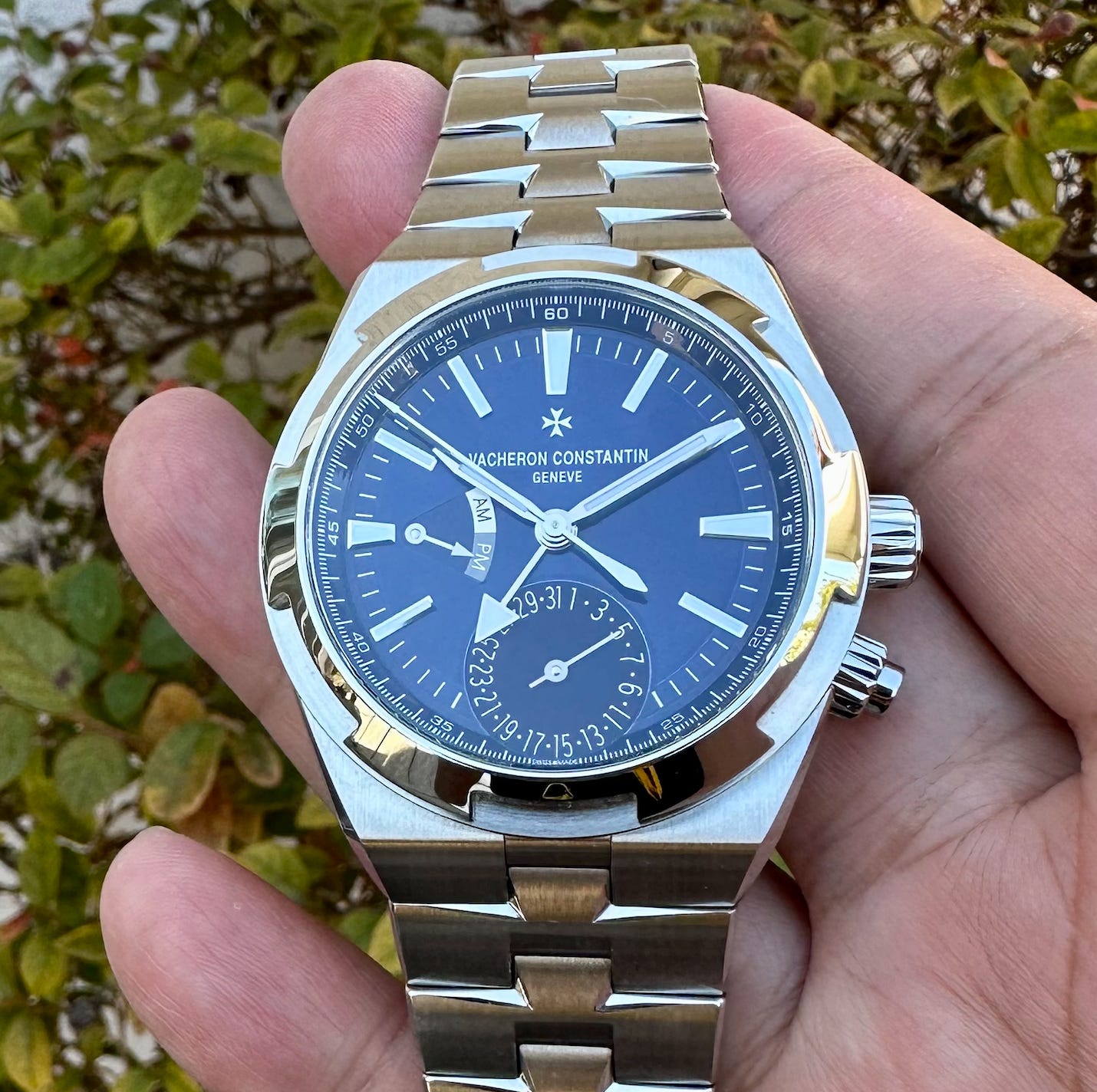 Review Vacheron Constantin Overseas Dual Time 41mm Stainless