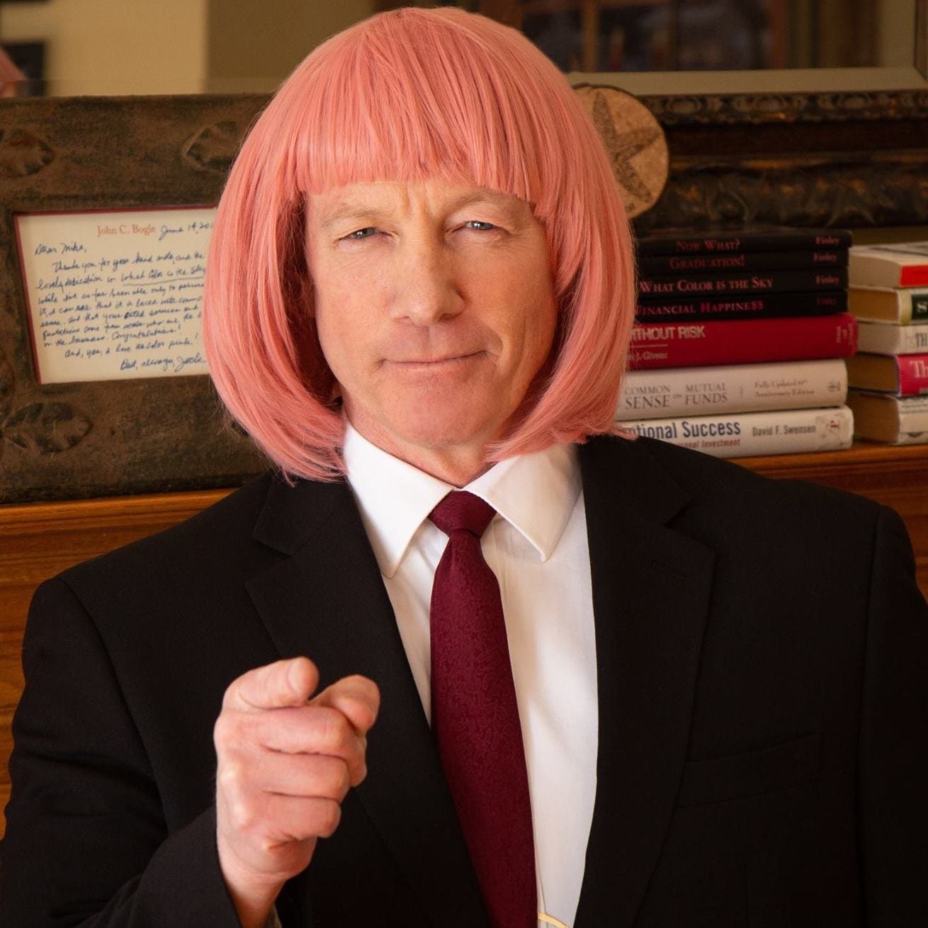 Ex Hawkeye gridder teams up with pink wig guy to make Waterloo