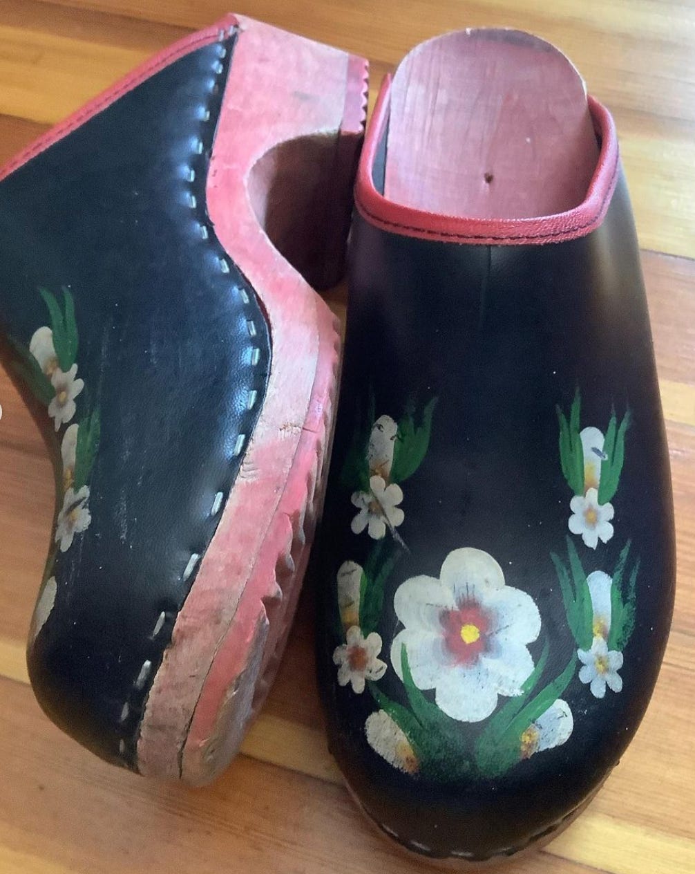 Olaf daughters clogs discount