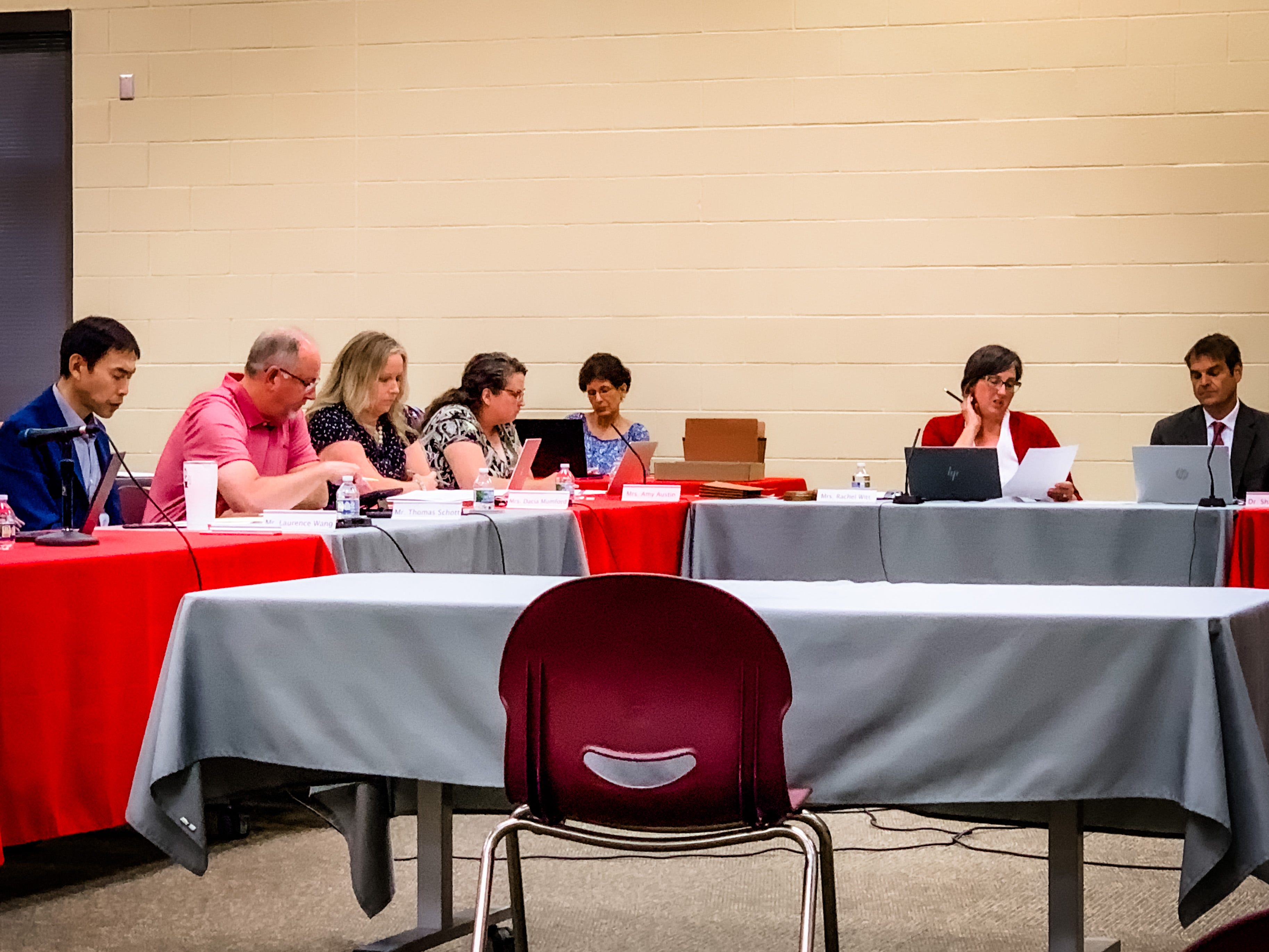 WL school board comes together in the end, moves referendum to November