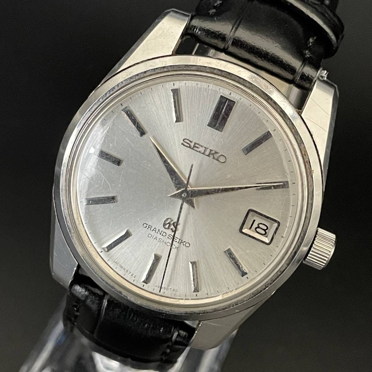 Grand seiko crown 2025