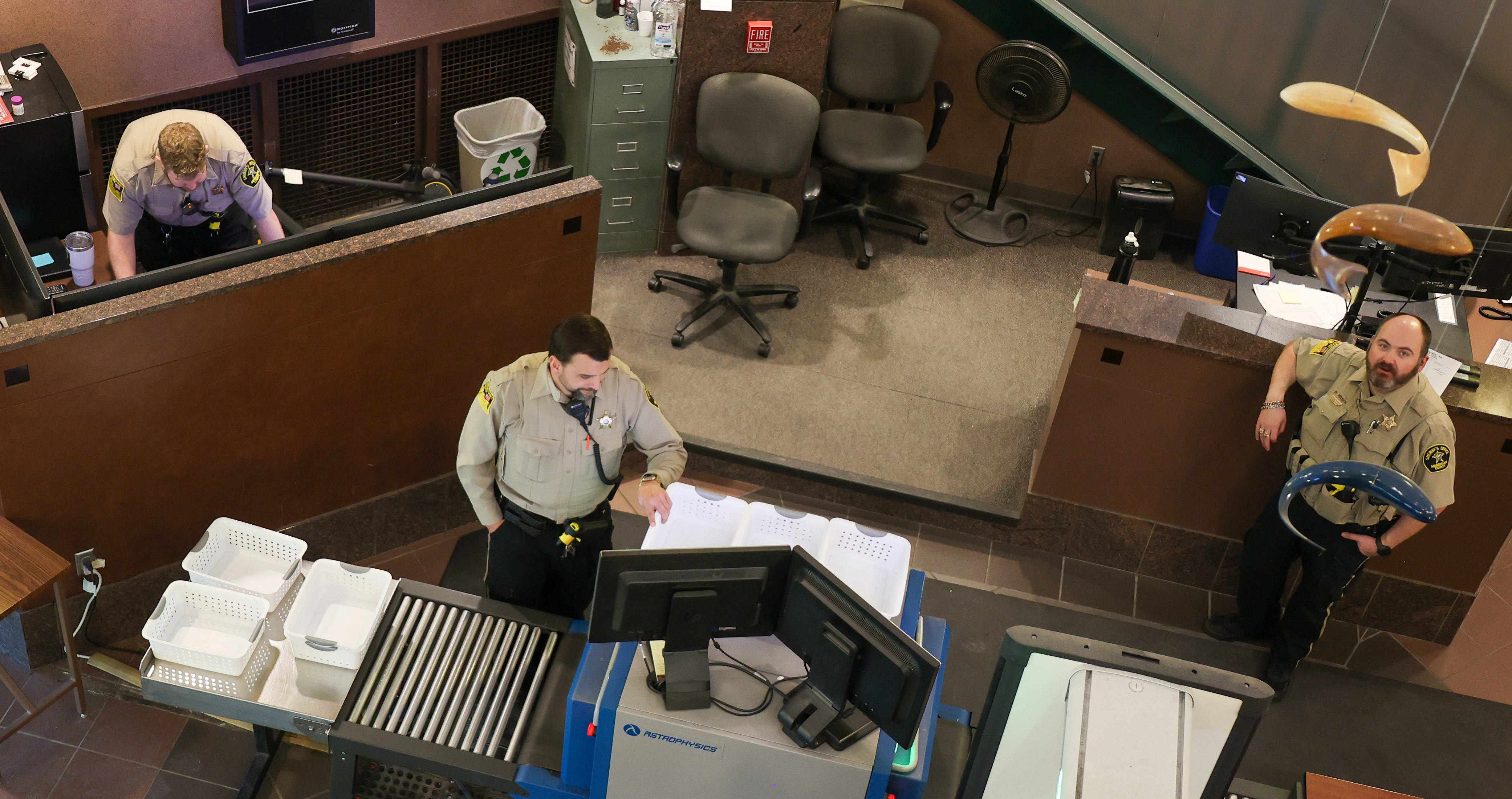 Minnehaha County Courthouse cops spring into action