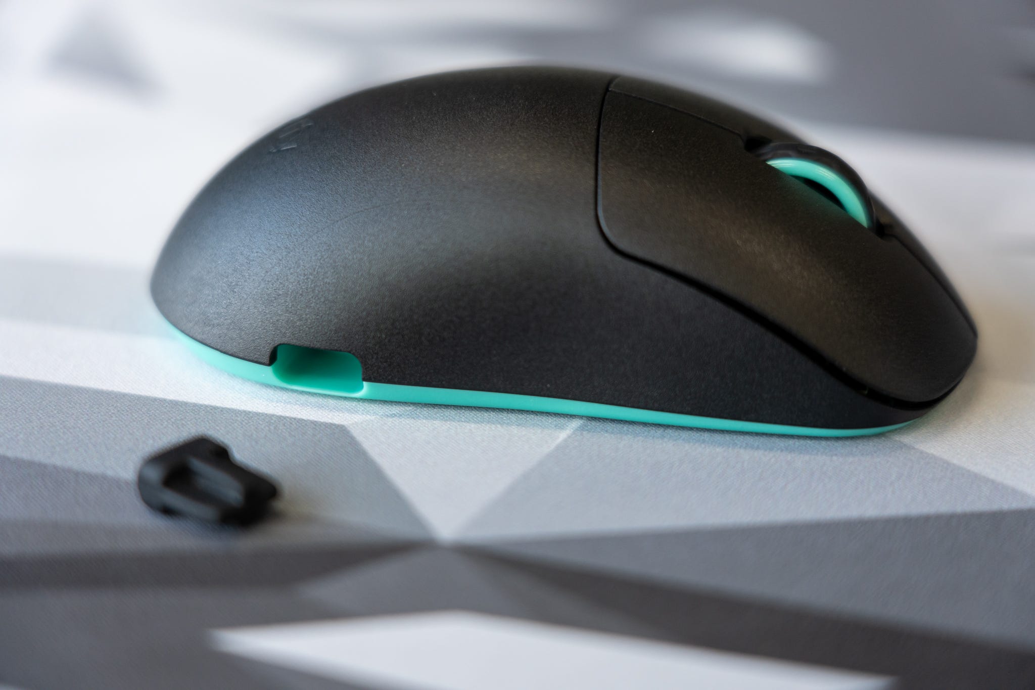 This is the weirdest mouse I've ever used