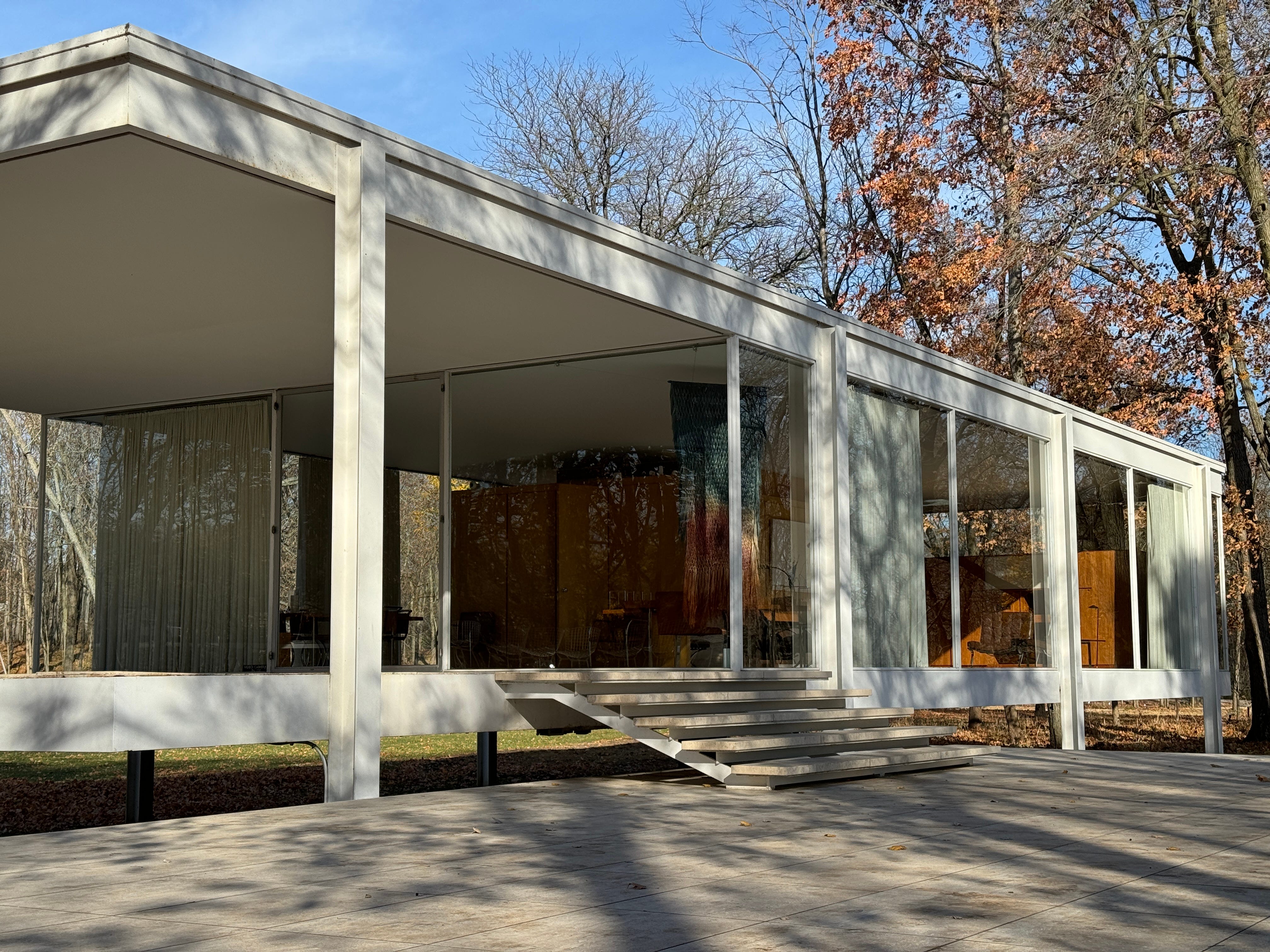 The Edith the edith farnsworth house - by zoë - hauskeeping