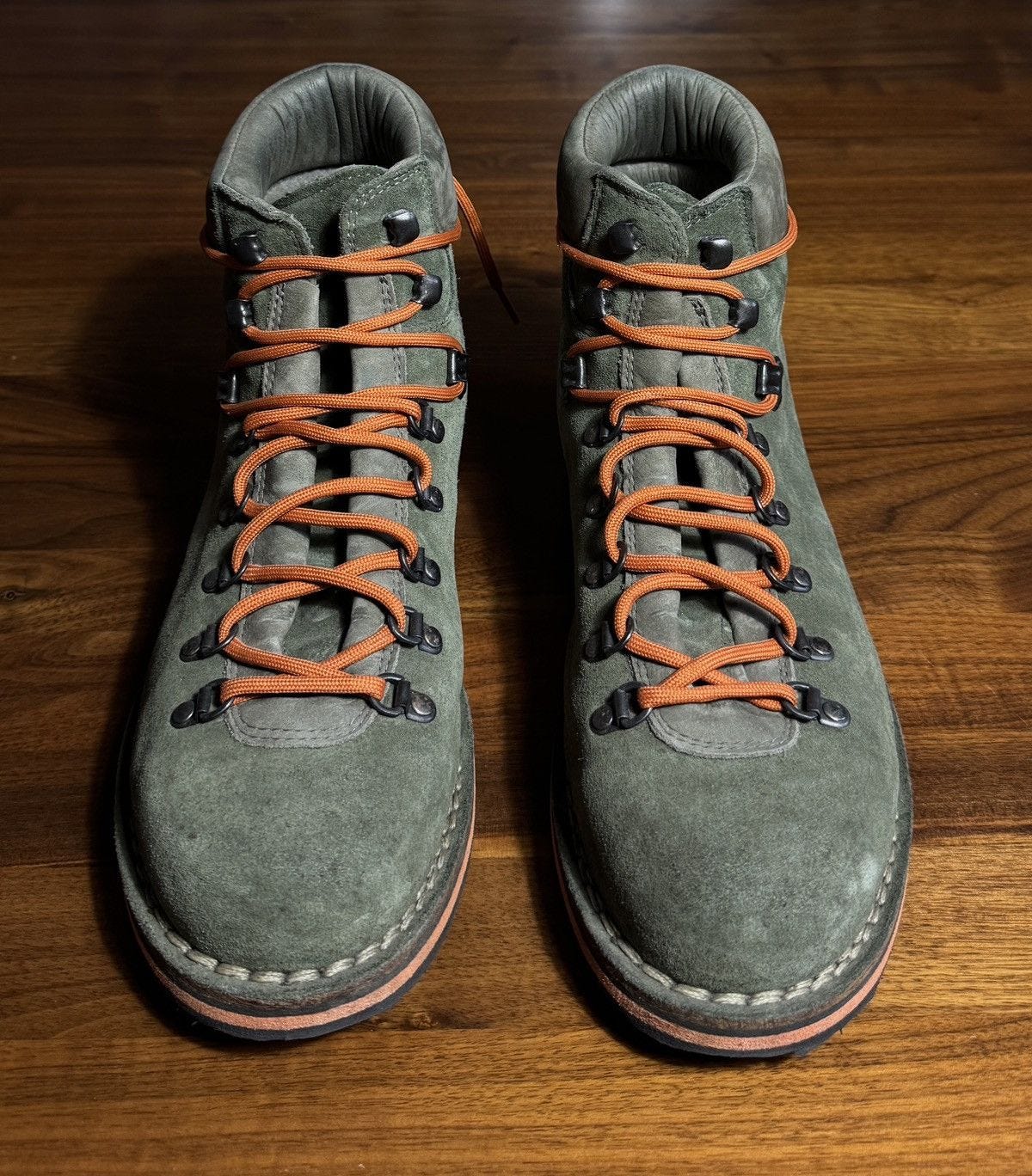Report boots amazon shop