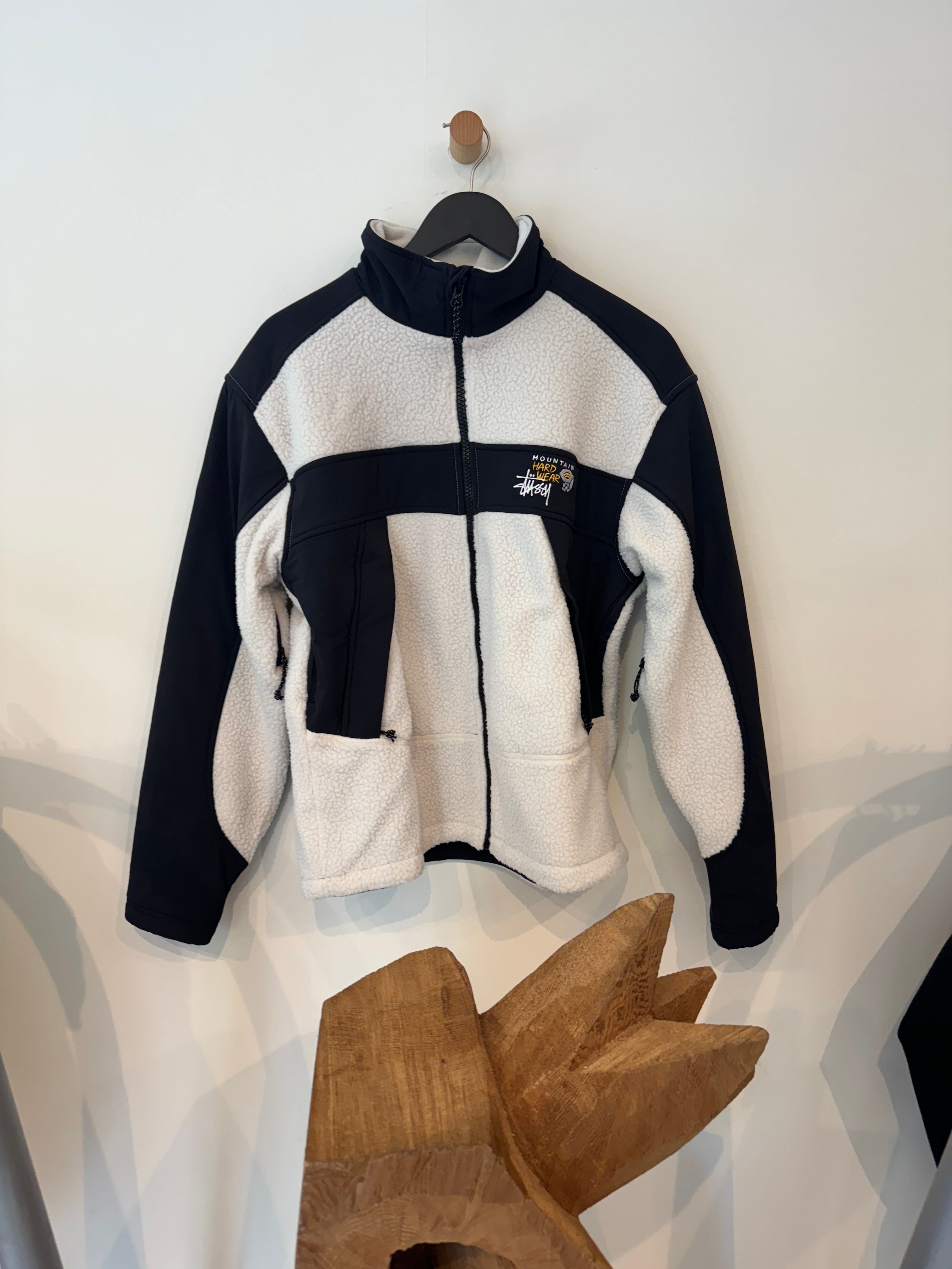 Inside the Stüssy Archive - by HIDDEN ⓗ - HIDDEN.RSRCH