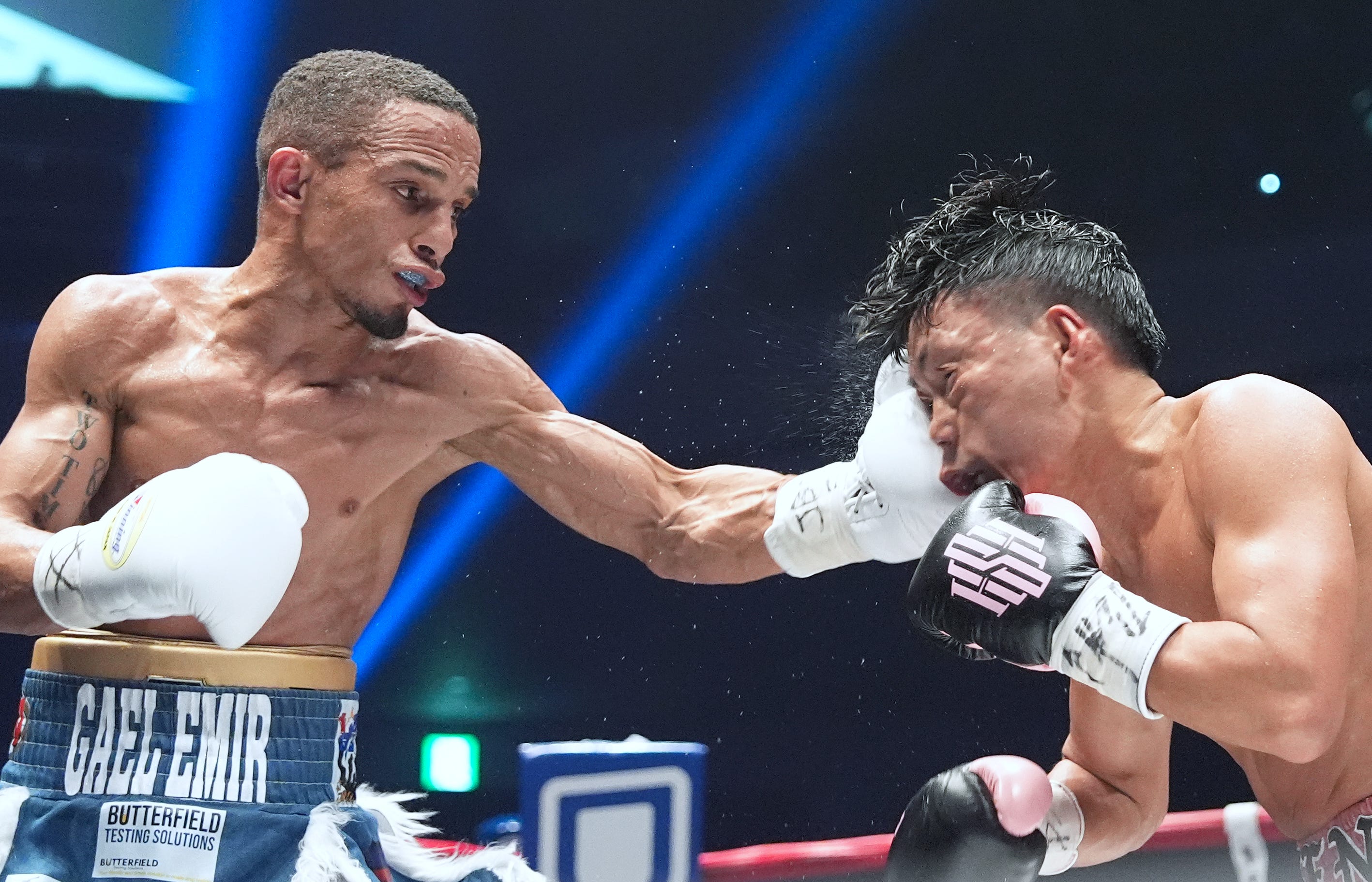 人気大割引 Teraji titles world flyweight unifies Akui, stops dramatically その他