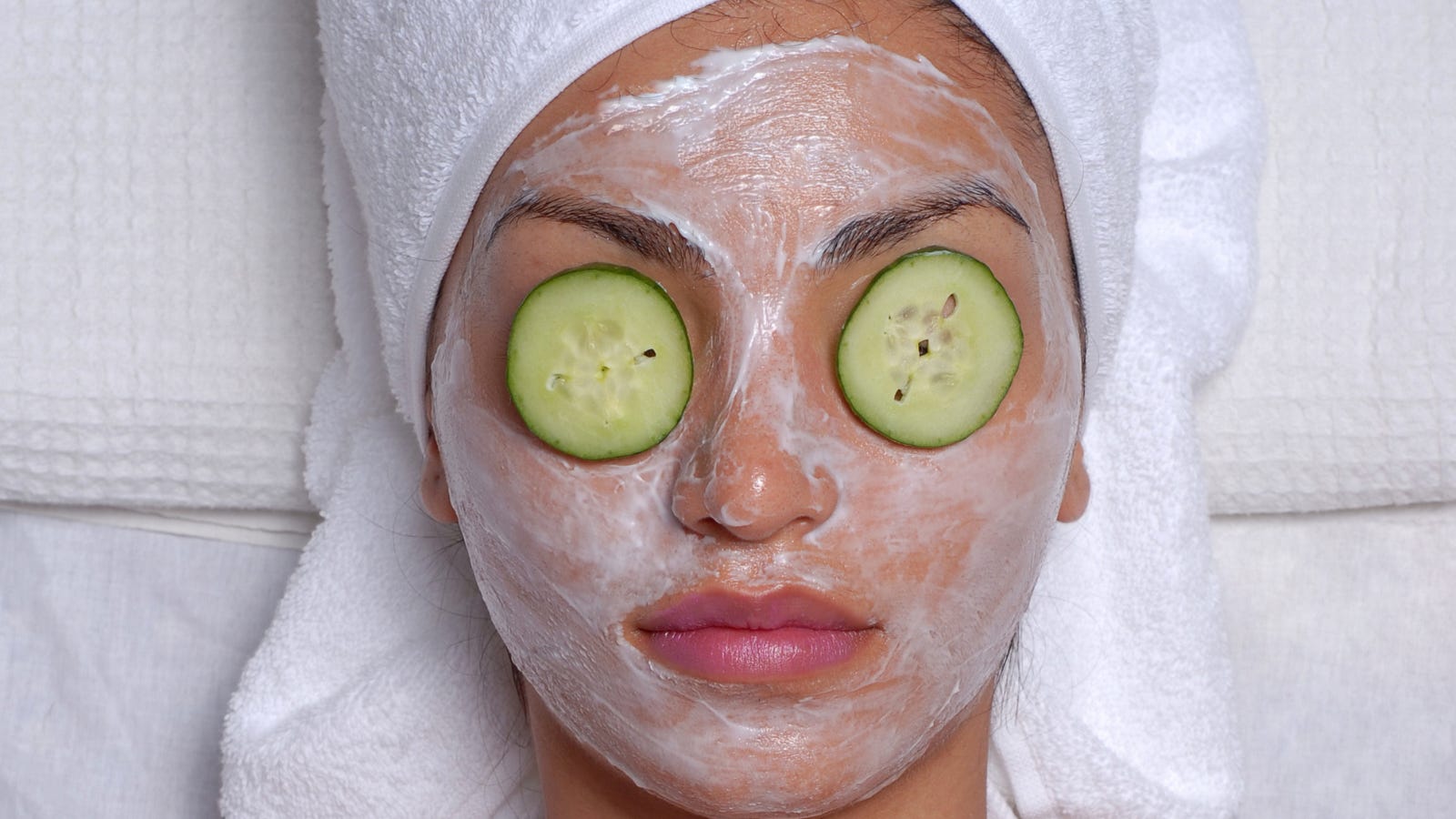 Do cucumbers help reduce puffy eyes? by Cassandra Quave
