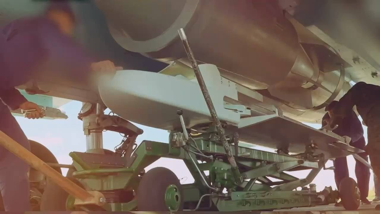 427fce2e-7cd3-473d-a4d0-8a93d48204c7_128