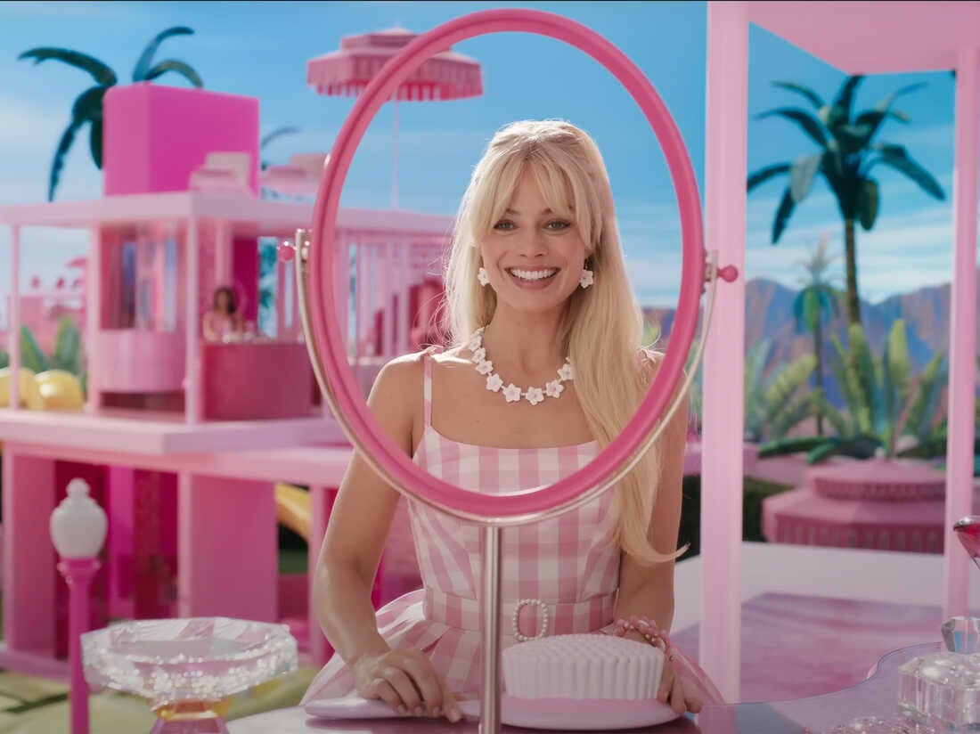 Barbie life in the twin house store