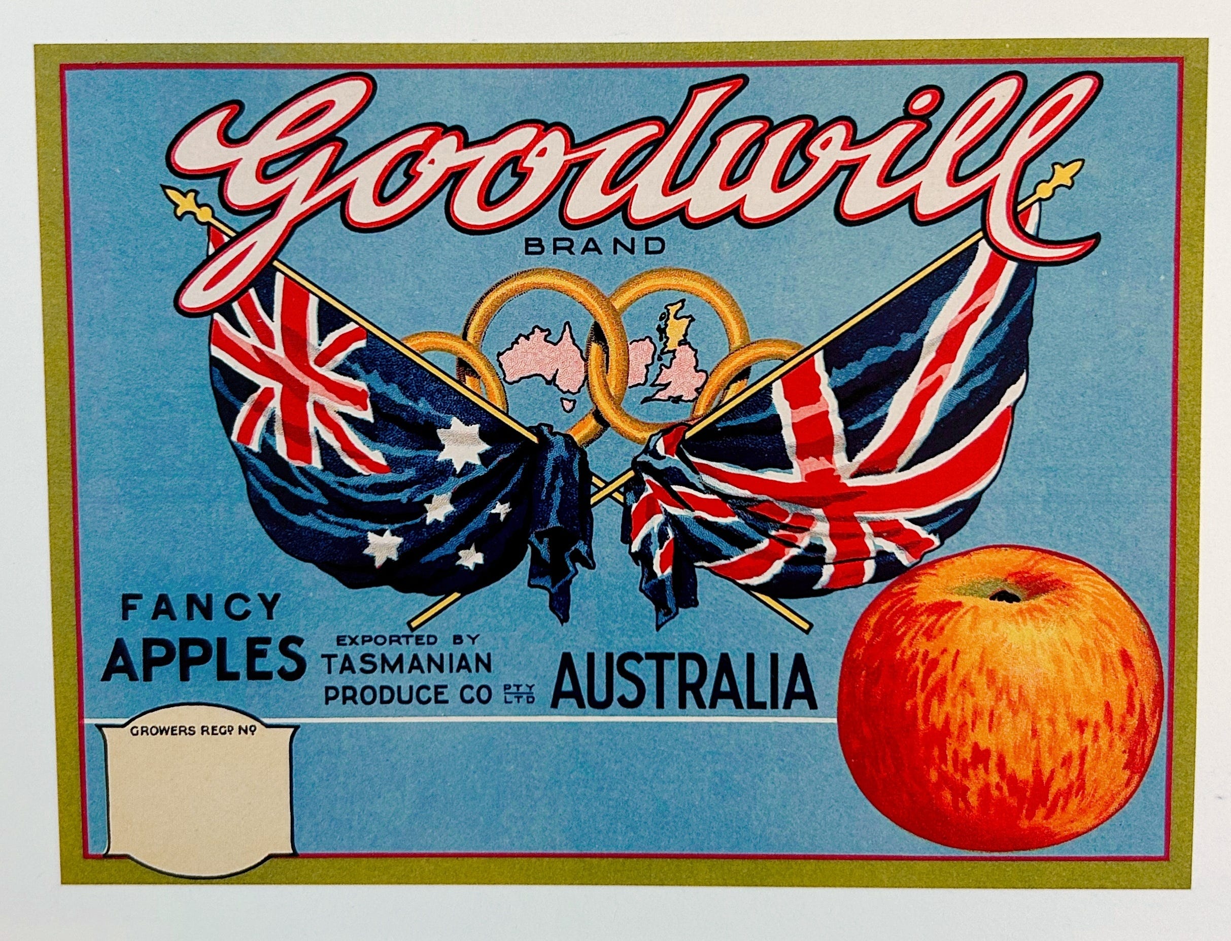 the art of apple labels - by Julia Matusik