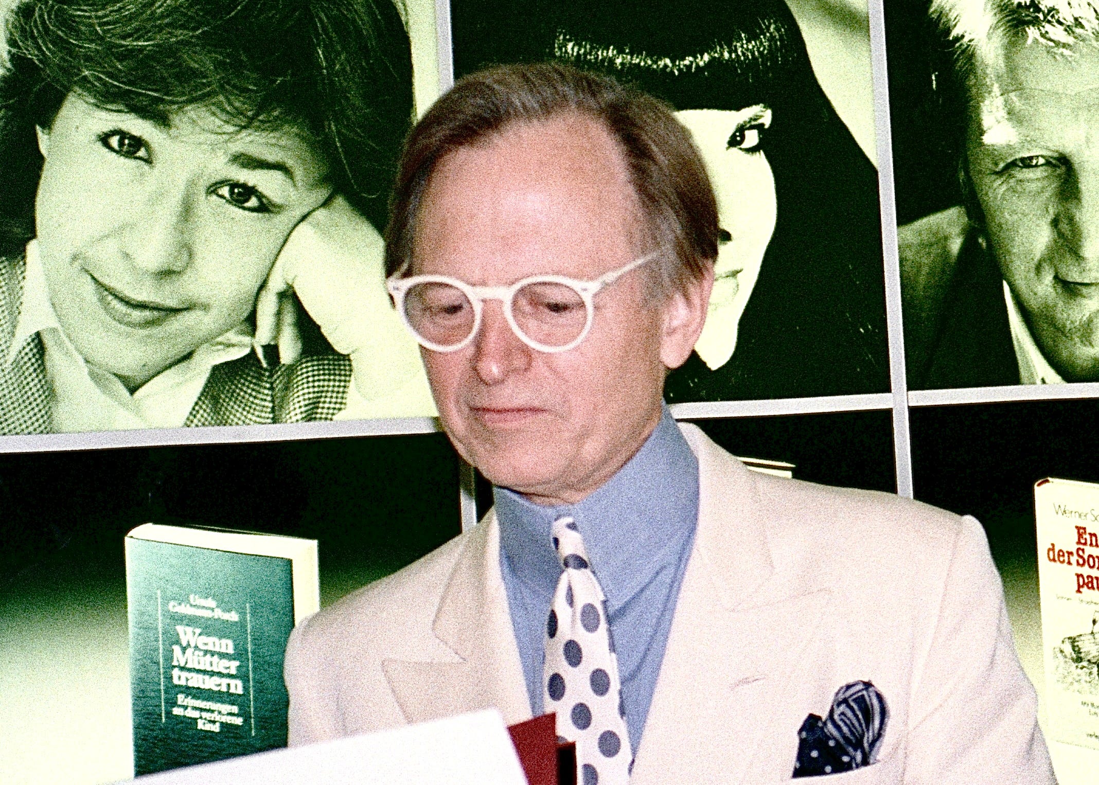 Bookish Diversions: Down the Memory Hole?