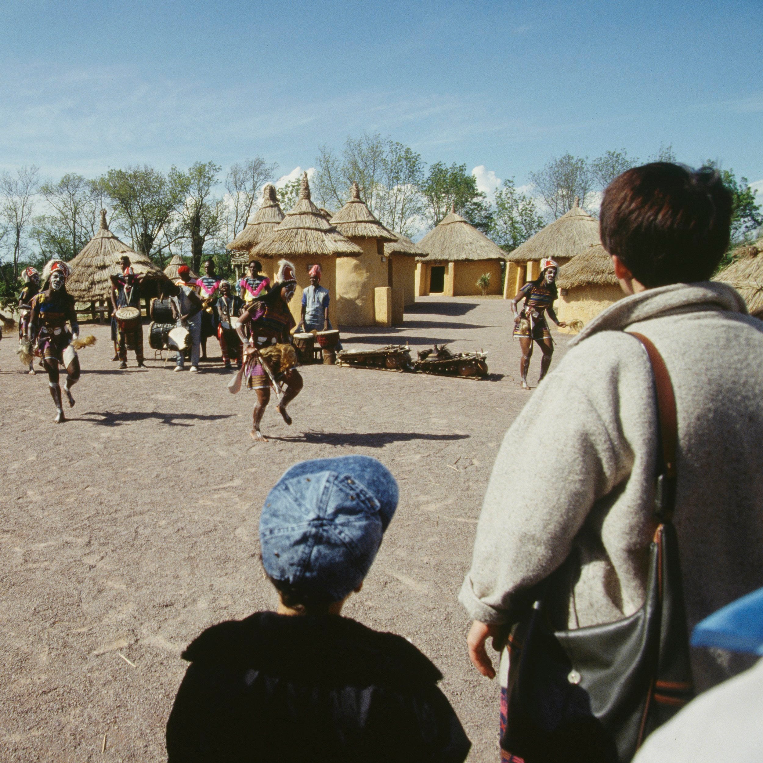 🔅 The 1994 Human Zoo in France - The Baobab