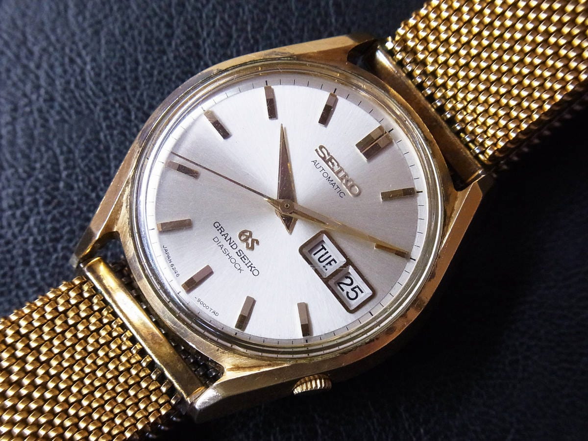 My God, what's Bond doing? - the Grand Seiko guy