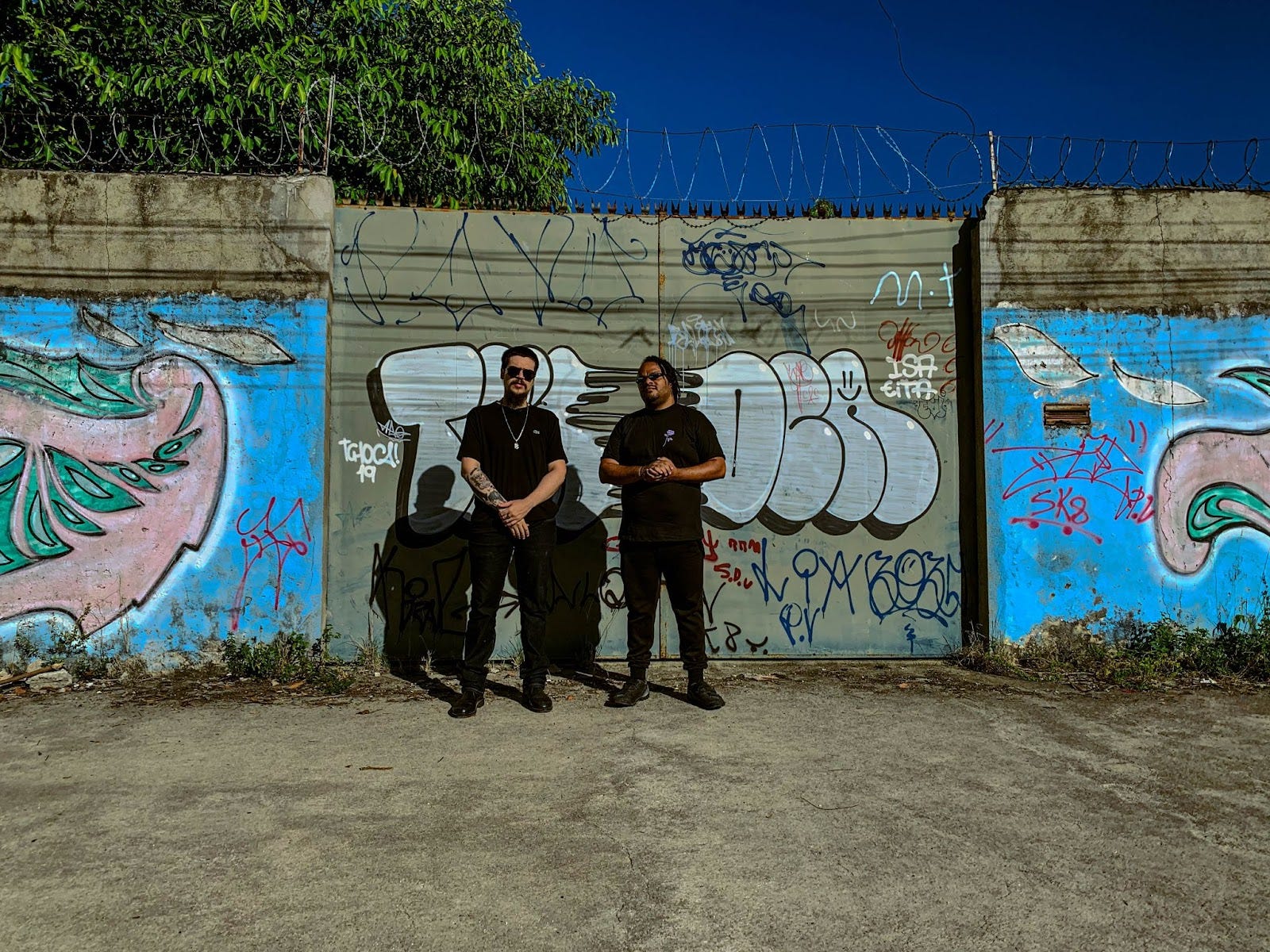 Ouça o álbum quente e cheio de suingue dark do projeto olindense Wolf