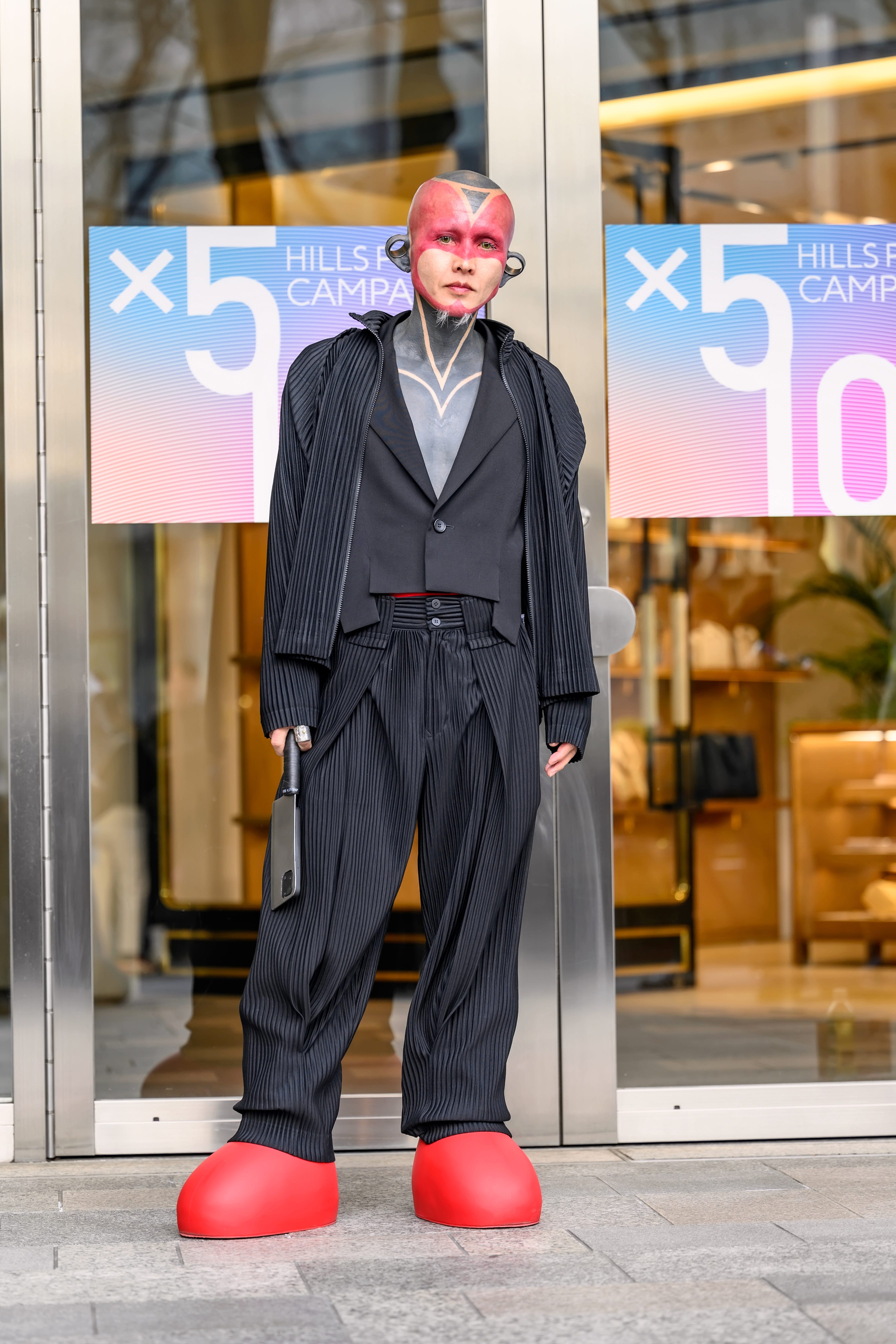 The Best Japanese Street Style From TOKYO FASHION WEEK 2024 Autumn